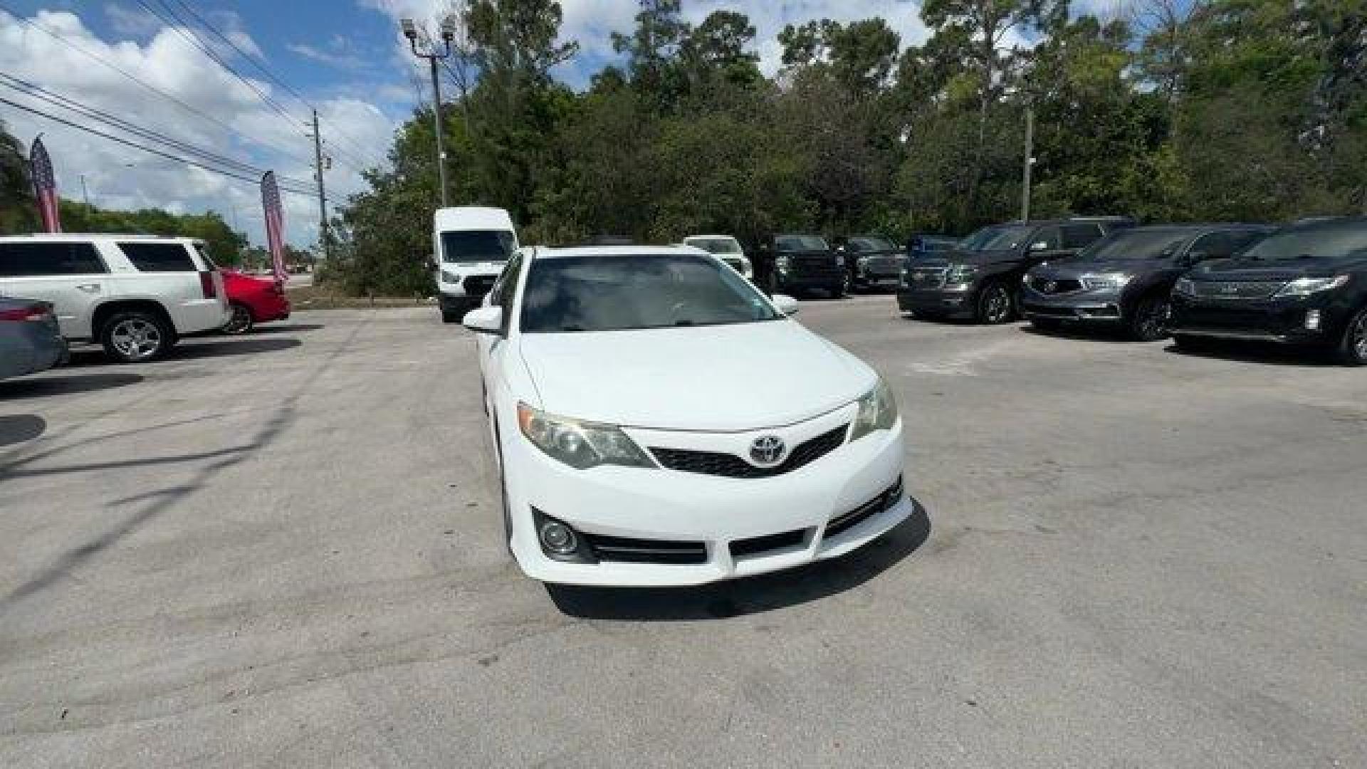 2014 White Toyota Camry (4T1BF1FK0EU) with an 4 2.5 L engine, Automatic transmission, located at 27610 S Dixie Hwy, Homestead, FL, 33032, (305) 749-2348, 25.510241, -80.438301 - KBB.com 10 Best Hybrid Cars Under $30,000. Only 120,921 Miles! Boasts 35 Highway MPG and 25 City MPG! This Toyota Camry delivers a Regular Unleaded I-4 2.5 L/152 engine powering this Automatic transmission. Window Grid Antenna, Valet Function, Trunk Rear Cargo Access.*This Toyota Camry Comes Equippe - Photo#7