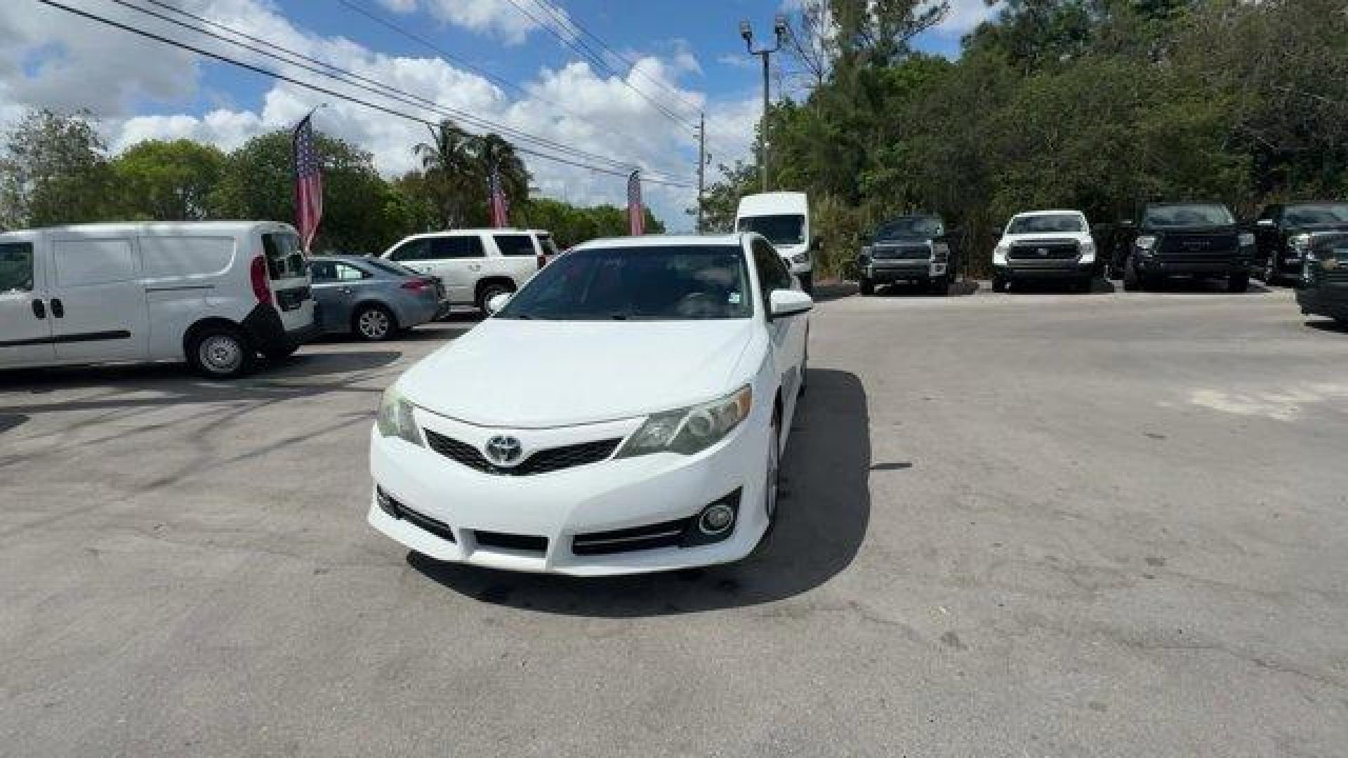 2014 White Toyota Camry (4T1BF1FK0EU) with an 4 2.5 L engine, Automatic transmission, located at 27610 S Dixie Hwy, Homestead, FL, 33032, (305) 749-2348, 25.510241, -80.438301 - KBB.com 10 Best Hybrid Cars Under $30,000. Only 120,921 Miles! Boasts 35 Highway MPG and 25 City MPG! This Toyota Camry delivers a Regular Unleaded I-4 2.5 L/152 engine powering this Automatic transmission. Window Grid Antenna, Valet Function, Trunk Rear Cargo Access.*This Toyota Camry Comes Equippe - Photo#8