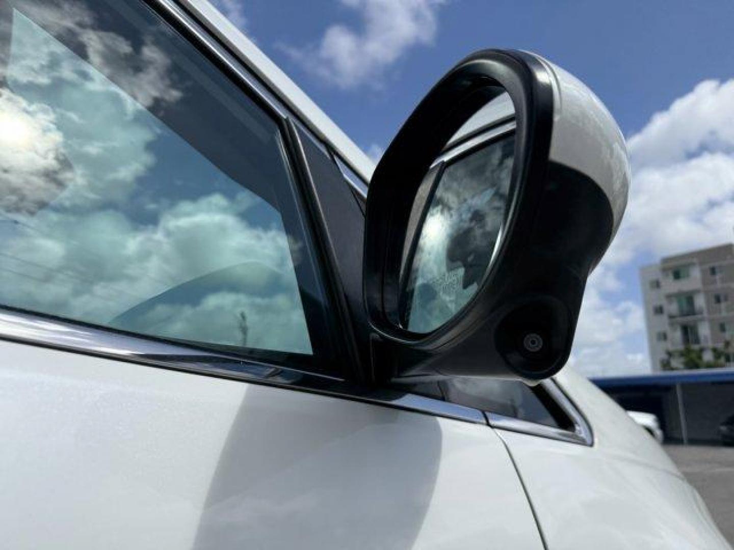 2014 White Honda Odyssey (5FNRL5H66EB) with an 6 3.5 L engine, Automatic transmission, located at 27610 S Dixie Hwy, Homestead, FL, 33032, (305) 749-2348, 25.510241, -80.438301 - KBB.com 12 Best Family Cars. Only 127,664 Miles! Boasts 28 Highway MPG and 19 City MPG! This Honda Odyssey boasts a Regular Unleaded V-6 3.5 L/212 engine powering this Automatic transmission. Window Grid Antenna, Wheels: 17 x 7 Alloy, VSA Electronic Stability Control (ESC).*This Honda Odyssey Comes - Photo#16