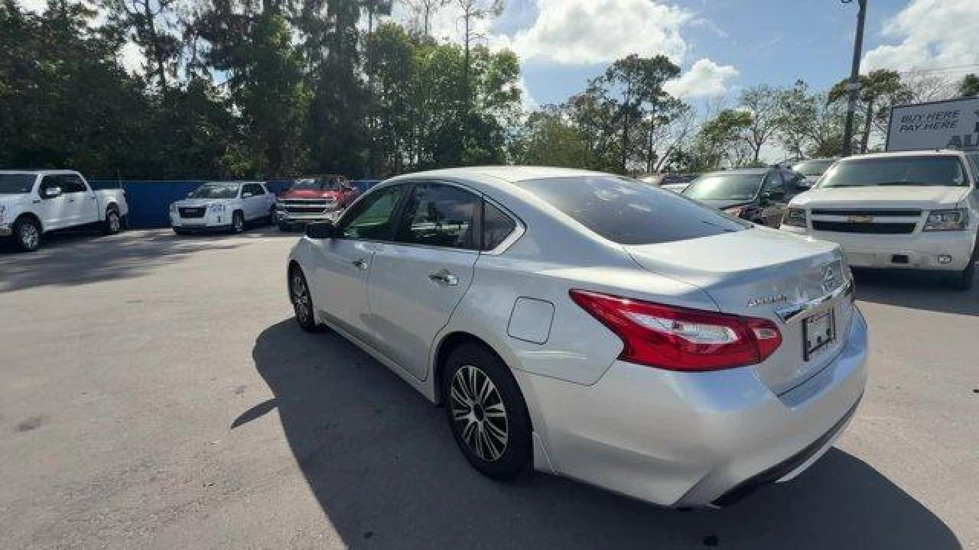 2016 Brilliant Silver /Charcoal Nissan Altima (1N4AL3AP5GC) with an 4 2.5 L engine, Variable transmission, located at 27610 S Dixie Hwy, Homestead, FL, 33032, (305) 749-2348, 25.510241, -80.438301 - IIHS Top Safety Pick+. Only 92,782 Miles! Scores 39 Highway MPG and 27 City MPG! This Nissan Altima delivers a Regular Unleaded I-4 2.5 L/152 engine powering this Variable transmission. CHARCOAL, CLOTH SEAT TRIM, BRILLIANT SILVER, [L92] FLOOR MATS PLUS TRUNK MAT (5-PIECE CARPETED).*This Nissan Altim - Photo#2