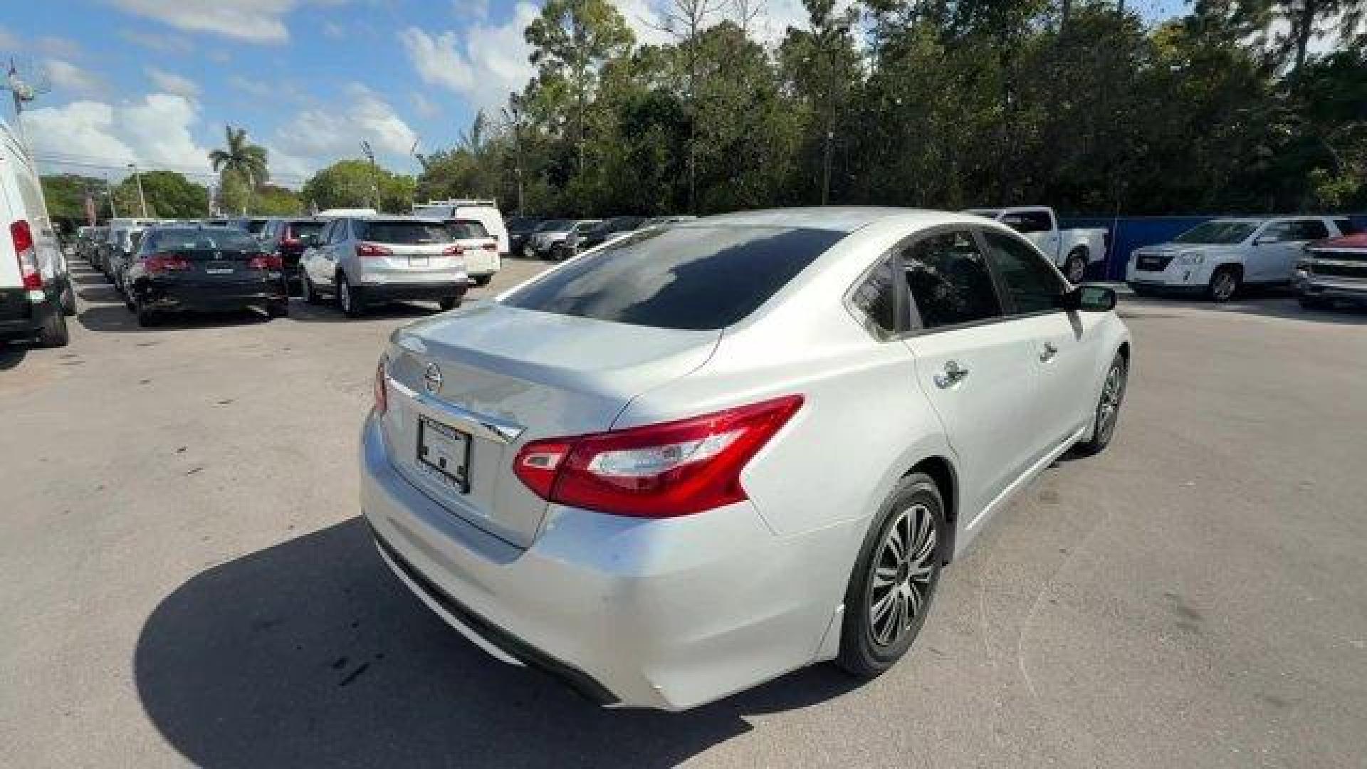 2016 Brilliant Silver /Charcoal Nissan Altima (1N4AL3AP5GC) with an 4 2.5 L engine, Variable transmission, located at 27610 S Dixie Hwy, Homestead, FL, 33032, (305) 749-2348, 25.510241, -80.438301 - IIHS Top Safety Pick+. Only 92,782 Miles! Scores 39 Highway MPG and 27 City MPG! This Nissan Altima delivers a Regular Unleaded I-4 2.5 L/152 engine powering this Variable transmission. CHARCOAL, CLOTH SEAT TRIM, BRILLIANT SILVER, [L92] FLOOR MATS PLUS TRUNK MAT (5-PIECE CARPETED).*This Nissan Altim - Photo#4