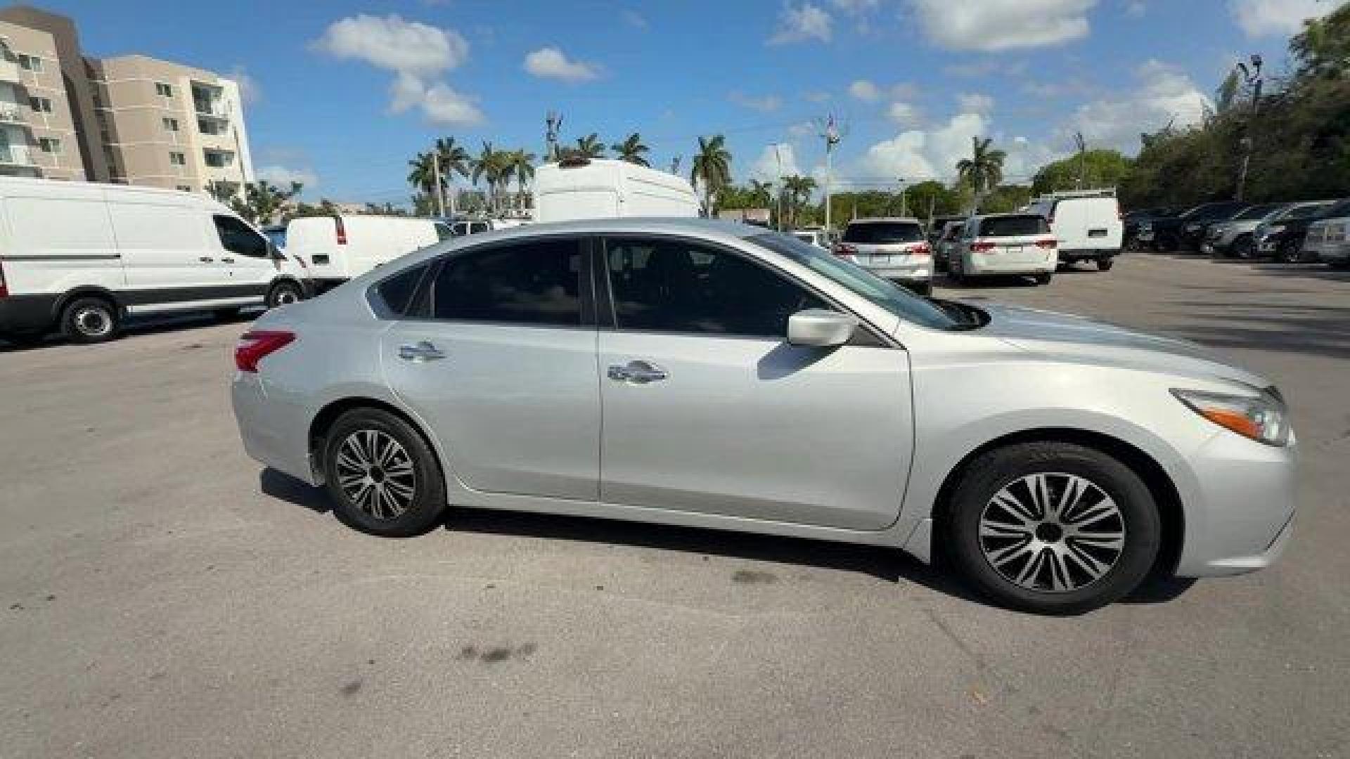 2016 Brilliant Silver /Charcoal Nissan Altima (1N4AL3AP5GC) with an 4 2.5 L engine, Variable transmission, located at 27610 S Dixie Hwy, Homestead, FL, 33032, (305) 749-2348, 25.510241, -80.438301 - IIHS Top Safety Pick+. Only 92,782 Miles! Scores 39 Highway MPG and 27 City MPG! This Nissan Altima delivers a Regular Unleaded I-4 2.5 L/152 engine powering this Variable transmission. CHARCOAL, CLOTH SEAT TRIM, BRILLIANT SILVER, [L92] FLOOR MATS PLUS TRUNK MAT (5-PIECE CARPETED).*This Nissan Altim - Photo#5