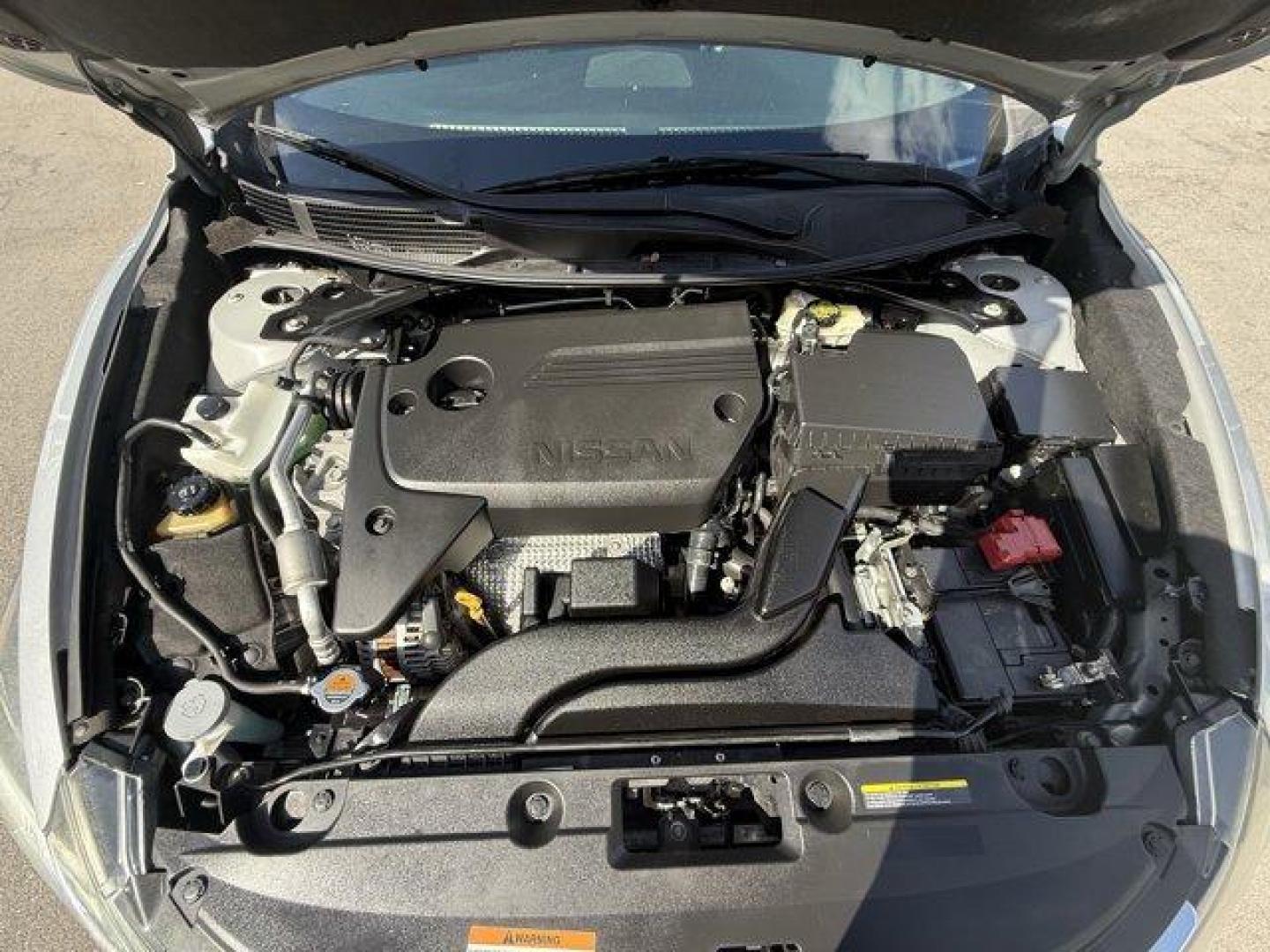 2016 Brilliant Silver /Charcoal Nissan Altima (1N4AL3AP5GC) with an 4 2.5 L engine, Variable transmission, located at 27610 S Dixie Hwy, Homestead, FL, 33032, (305) 749-2348, 25.510241, -80.438301 - IIHS Top Safety Pick+. Only 92,782 Miles! Scores 39 Highway MPG and 27 City MPG! This Nissan Altima delivers a Regular Unleaded I-4 2.5 L/152 engine powering this Variable transmission. CHARCOAL, CLOTH SEAT TRIM, BRILLIANT SILVER, [L92] FLOOR MATS PLUS TRUNK MAT (5-PIECE CARPETED).*This Nissan Altim - Photo#16