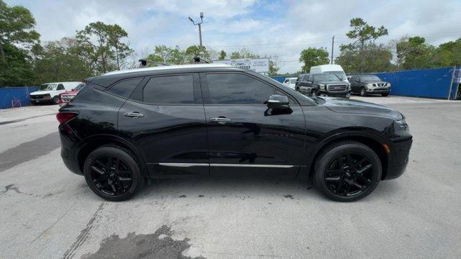 2020 Black /Jet Black/Maple Sugar Chevrolet Blazer (3GNKBFRS6LS) with an 6 3.6L engine, Automatic transmission, located at 27610 S Dixie Hwy, Homestead, FL, 33032, (305) 749-2348, 25.510241, -80.438301 - Delivers 26 Highway MPG and 19 City MPG! This Chevrolet Blazer boasts a Gas V6 3.6L/ engine powering this Automatic transmission. WIRELESS CHARGING, SEATS, FRONT BUCKETS (STD), SAFETY ALERT SEAT.* This Chevrolet Blazer Features the Following Options *LPO, BLACK BOWTIE EMBLEMS, FRONT AND REAR, LANE K - Photo#5