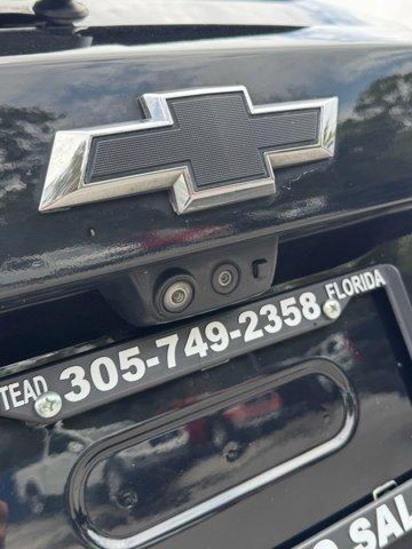 2020 Black /Jet Black/Maple Sugar Chevrolet Blazer (3GNKBFRS6LS) with an 6 3.6L engine, Automatic transmission, located at 27610 S Dixie Hwy, Homestead, FL, 33032, (305) 749-2348, 25.510241, -80.438301 - Delivers 26 Highway MPG and 19 City MPG! This Chevrolet Blazer boasts a Gas V6 3.6L/ engine powering this Automatic transmission. WIRELESS CHARGING, SEATS, FRONT BUCKETS (STD), SAFETY ALERT SEAT.* This Chevrolet Blazer Features the Following Options *LPO, BLACK BOWTIE EMBLEMS, FRONT AND REAR, LANE K - Photo#19