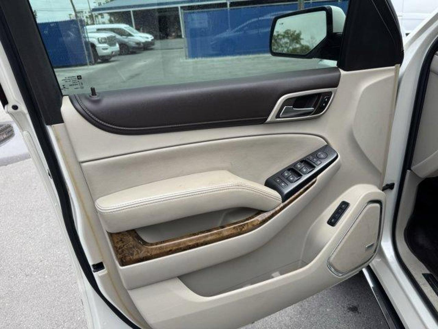 2015 White Diamond Tricoat /Cocoa/Shale GMC Yukon XL (1GKS2JKJ8FR) with an 8 6.2L engine, Automatic transmission, located at 27610 S Dixie Hwy, Homestead, FL, 33032, (305) 749-2348, 25.510241, -80.438301 - KBB.com Brand Image Awards. Only 110,994 Miles! Delivers 20 Highway MPG and 14 City MPG! This GMC Yukon XL delivers a Gas V8 6.2L/378 engine powering this Automatic transmission. WHITE DIAMOND TRICOAT, WHEELS, 20 X 9 (50.8 CM X 22.9 CM) ULTRA BRIGHT MACHINED ALUMINUM (STD), TRANSMISSION, 8-SPEED AUT - Photo#15