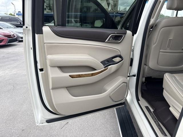 2015 White Diamond Tricoat /Cocoa/Shale GMC Yukon XL (1GKS2JKJ8FR) with an 8 6.2L engine, Automatic transmission, located at 27610 S Dixie Hwy, Homestead, FL, 33032, (305) 749-2348, 25.510241, -80.438301 - KBB.com Brand Image Awards. Only 110,994 Miles! Delivers 20 Highway MPG and 14 City MPG! This GMC Yukon XL delivers a Gas V8 6.2L/378 engine powering this Automatic transmission. WHITE DIAMOND TRICOAT, WHEELS, 20 X 9 (50.8 CM X 22.9 CM) ULTRA BRIGHT MACHINED ALUMINUM (STD), TRANSMISSION, 8-SPEED AUT - Photo#17