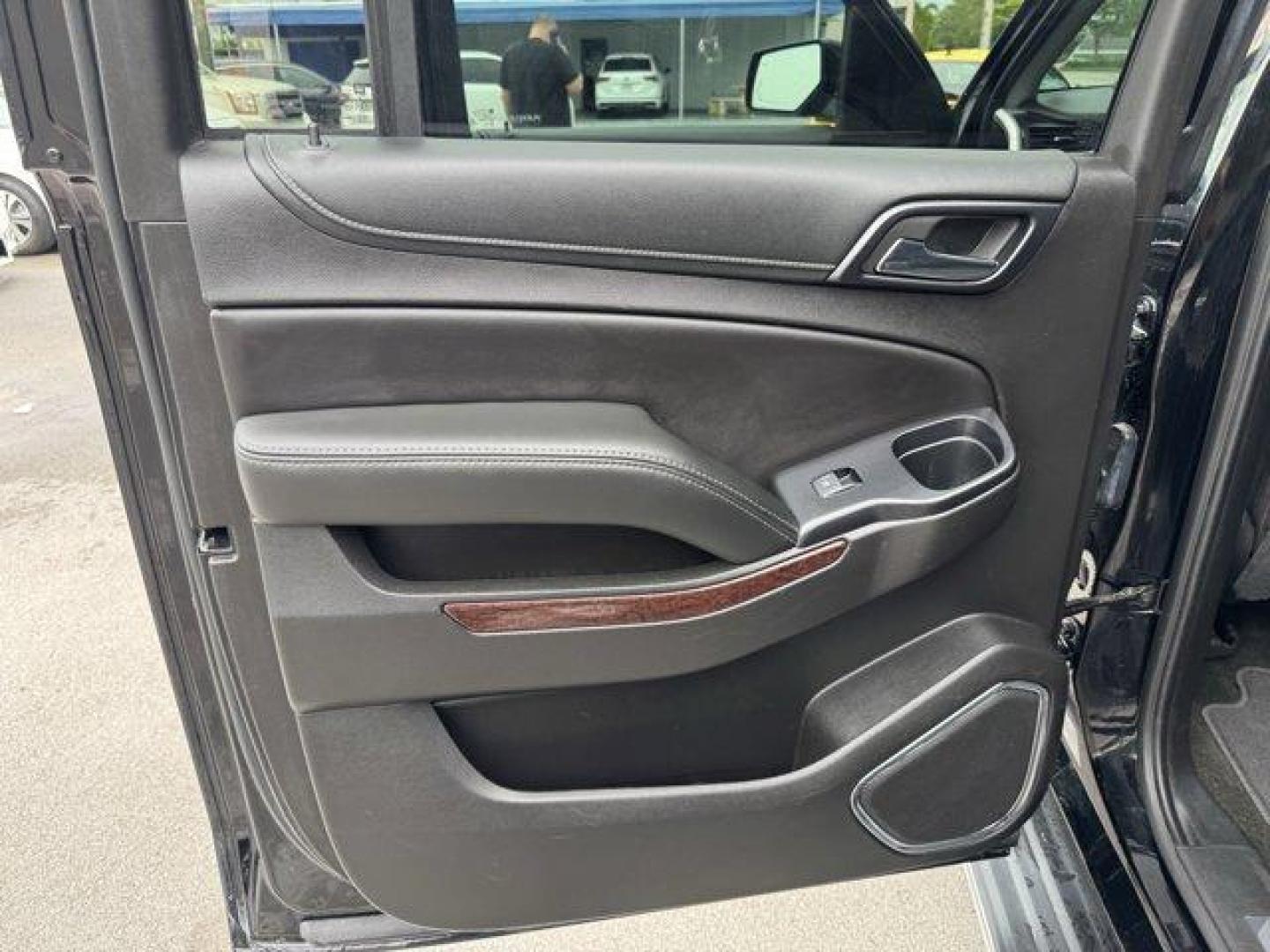 2018 Onyx Black /Jet Black GMC Yukon XL (1GKS2GKC0JR) with an 8 5.3L engine, Automatic transmission, located at 27610 S Dixie Hwy, Homestead, FL, 33032, (305) 749-2348, 25.510241, -80.438301 - Delivers 22 Highway MPG and 15 City MPG! This GMC Yukon XL delivers a Gas V8 5.3L/325 engine powering this Automatic transmission. WHEELS, 18 X 8.5 (45.7 CM X 21.6 CM) BRIGHT MACHINED ALUMINUM (STD), TRANSMISSION, 6-SPEED AUTOMATIC, ELECTRONICALLY CONTROLLED with overdrive, tow/haul mode and tap up/ - Photo#16