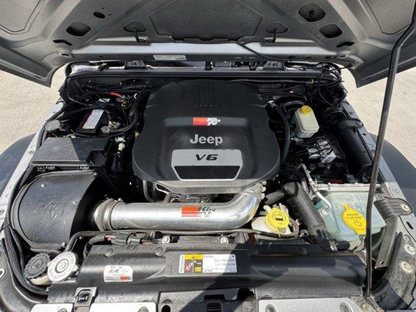 2014 Billet Metallic Clearcoat /Black Jeep Wrangler Unlimited (1C4BJWDG7EL) with an 6 3.6 L engine, Automatic transmission, located at 27610 S Dixie Hwy, Homestead, FL, 33032, (305) 749-2348, 25.510241, -80.438301 - Only 94,538 Miles! Scores 20 Highway MPG and 16 City MPG! This Jeep Wrangler Unlimited boasts a Regular Unleaded V-6 3.6 L/220 engine powering this Automatic transmission. SIRIUS SATELLITE RADIO (subscription required), ENGINE: 3.6L V6 24V VVT (STD), ANTI-SPIN DIFFERENTIAL REAR AXLE.*This Jeep Wrang - Photo#18