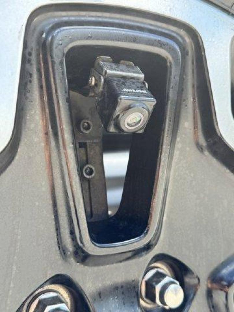 2014 Billet Metallic Clearcoat /Black Jeep Wrangler Unlimited (1C4BJWDG7EL) with an 6 3.6 L engine, Automatic transmission, located at 27610 S Dixie Hwy, Homestead, FL, 33032, (305) 749-2348, 25.510241, -80.438301 - Only 94,538 Miles! Scores 20 Highway MPG and 16 City MPG! This Jeep Wrangler Unlimited boasts a Regular Unleaded V-6 3.6 L/220 engine powering this Automatic transmission. SIRIUS SATELLITE RADIO (subscription required), ENGINE: 3.6L V6 24V VVT (STD), ANTI-SPIN DIFFERENTIAL REAR AXLE.*This Jeep Wrang - Photo#19