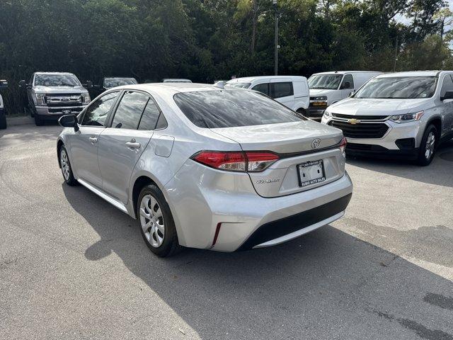 2020 Silver Toyota Corolla (5YFEPRAE5LP) with an 4 1.8 L engine, Variable transmission, located at 27610 S Dixie Hwy, Homestead, FL, 33032, (305) 749-2348, 25.510241, -80.438301 - KBB.com 10 Coolest New Cars Under $20,000. Only 40,534 Miles! Delivers 38 Highway MPG and 30 City MPG! This Toyota Corolla delivers a Regular Unleaded I-4 1.8 L/110 engine powering this Variable transmission. Wheels: 16 Wide Vent Steel, Wheels w/Full Wheel Covers, Variable Intermittent Wipers.*This - Photo#2