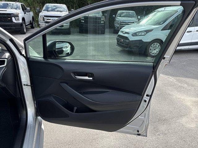 2020 Silver Toyota Corolla (5YFEPRAE5LP) with an 4 1.8 L engine, Variable transmission, located at 27610 S Dixie Hwy, Homestead, FL, 33032, (305) 749-2348, 25.510241, -80.438301 - KBB.com 10 Coolest New Cars Under $20,000. Only 40,534 Miles! Delivers 38 Highway MPG and 30 City MPG! This Toyota Corolla delivers a Regular Unleaded I-4 1.8 L/110 engine powering this Variable transmission. Wheels: 16 Wide Vent Steel, Wheels w/Full Wheel Covers, Variable Intermittent Wipers.*This - Photo#17