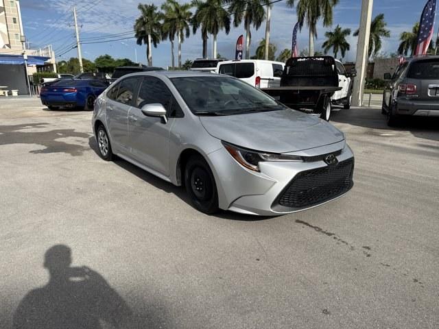 2020 Silver Toyota Corolla (5YFEPRAE5LP) with an 4 1.8 L engine, Variable transmission, located at 27610 S Dixie Hwy, Homestead, FL, 33032, (305) 749-2348, 25.510241, -80.438301 - KBB.com 10 Coolest New Cars Under $20,000. Only 40,534 Miles! Delivers 38 Highway MPG and 30 City MPG! This Toyota Corolla delivers a Regular Unleaded I-4 1.8 L/110 engine powering this Variable transmission. Wheels: 16 Wide Vent Steel, Wheels w/Full Wheel Covers, Variable Intermittent Wipers.*This - Photo#6