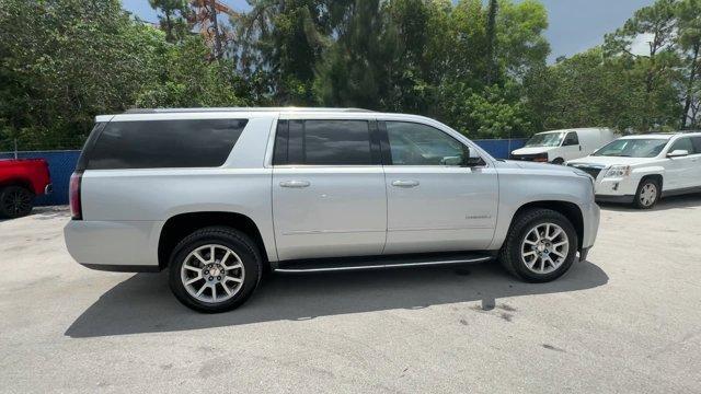 2020 Quicksilver Metallic /Jet Black GMC Yukon XL (1GKS1HKJ4LR) with an 8 6.2L engine, Automatic transmission, located at 27610 S Dixie Hwy, Homestead, FL, 33032, (305) 749-2348, 25.510241, -80.438301 - Delivers 23 Highway MPG and 14 City MPG! This GMC Yukon XL boasts a Gas V8 6.2L/376 engine powering this Automatic transmission. WHEELS, 20 X 9 (50.8 CM X 22.9 CM) BRIGHT MACHINED ALUMINUM (STD), TRANSMISSION, 10-SPEED AUTOMATIC electronically controlled with overdrive, tow/haul mode and tap up/tap - Photo#4