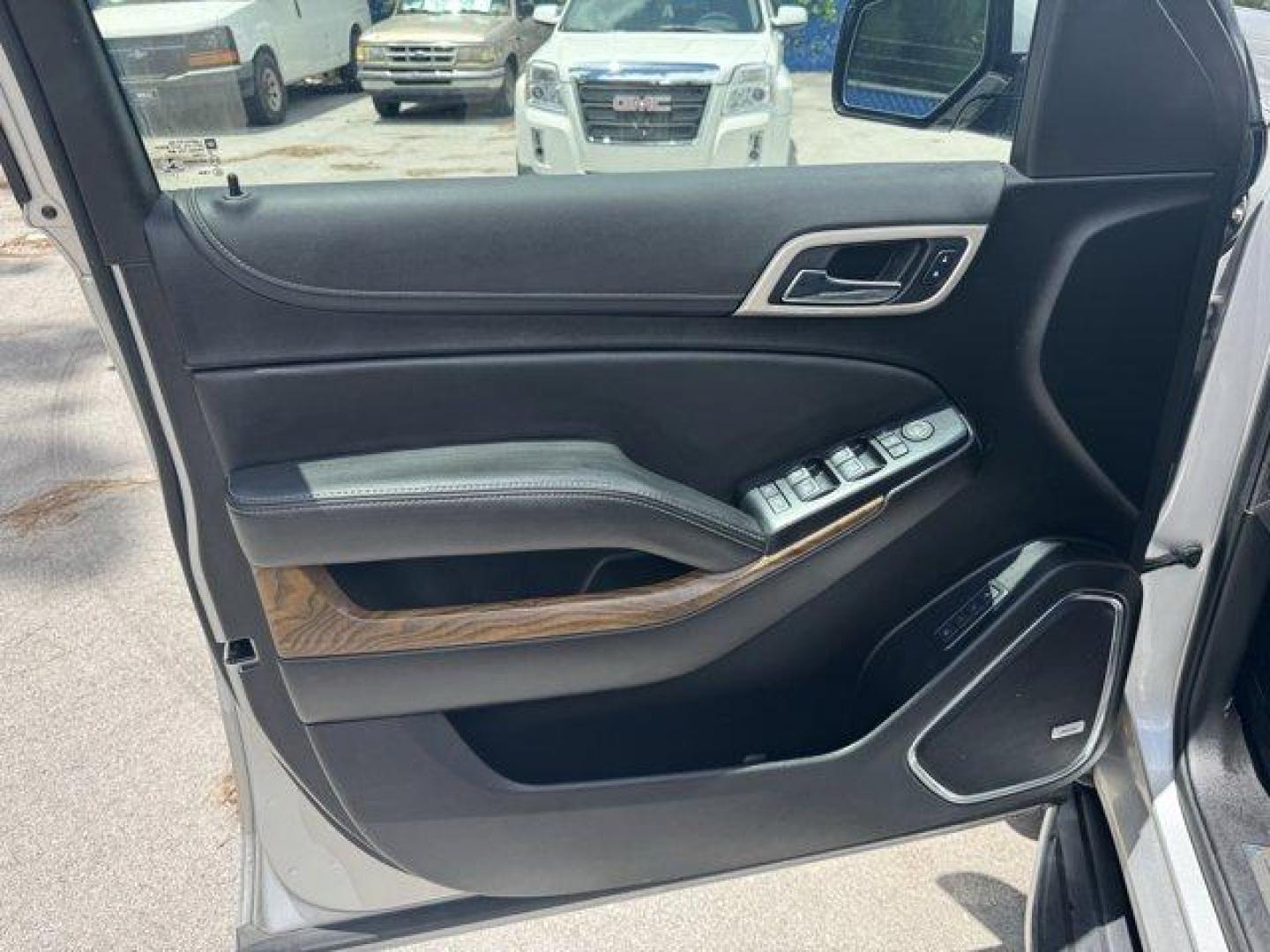 2020 Quicksilver Metallic /Jet Black GMC Yukon XL (1GKS1HKJ4LR) with an 8 6.2L engine, Automatic transmission, located at 27610 S Dixie Hwy, Homestead, FL, 33032, (305) 749-2348, 25.510241, -80.438301 - Delivers 23 Highway MPG and 14 City MPG! This GMC Yukon XL boasts a Gas V8 6.2L/376 engine powering this Automatic transmission. WHEELS, 20 X 9 (50.8 CM X 22.9 CM) BRIGHT MACHINED ALUMINUM (STD), TRANSMISSION, 10-SPEED AUTOMATIC electronically controlled with overdrive, tow/haul mode and tap up/tap - Photo#13