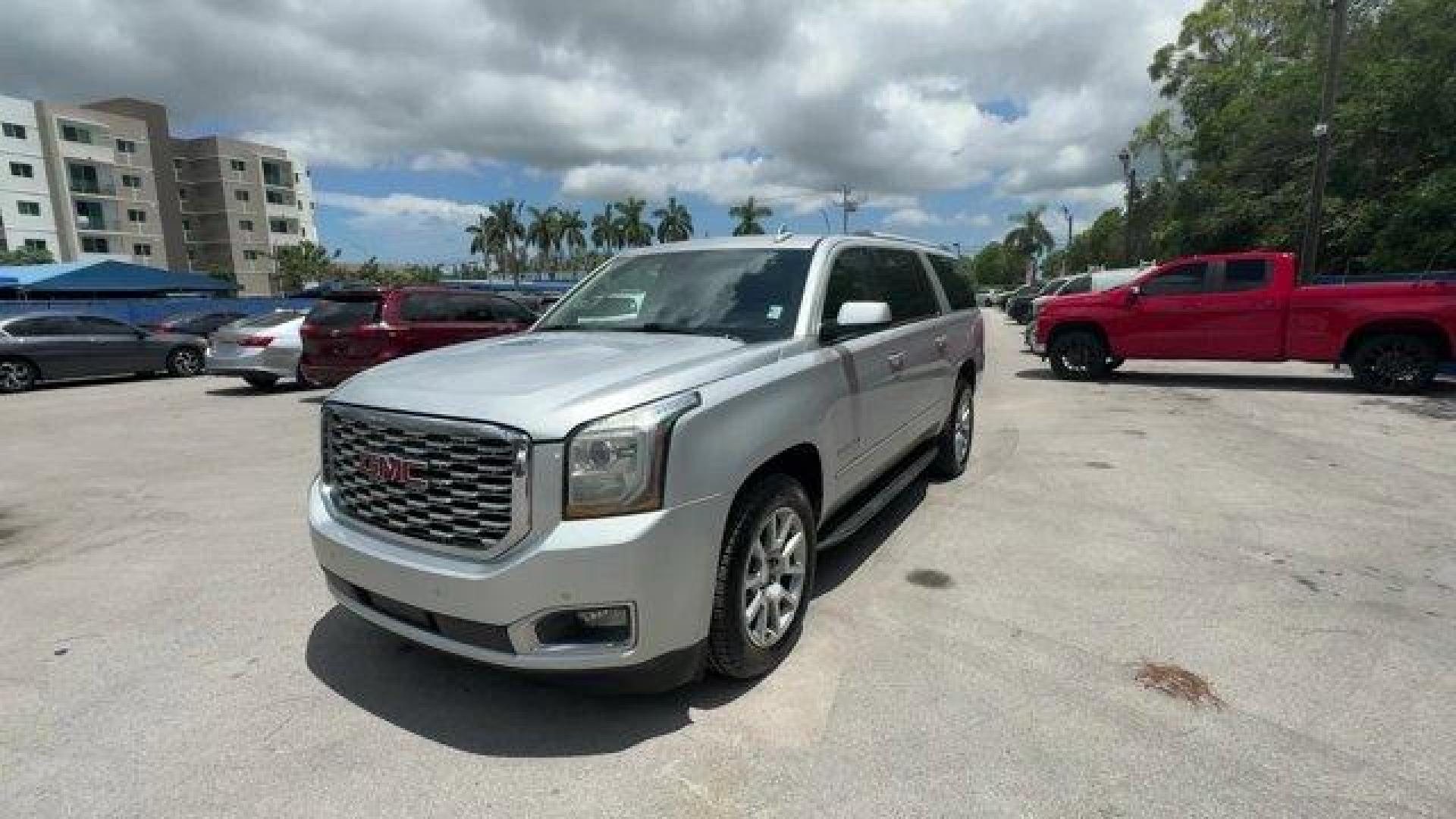 2020 Quicksilver Metallic /Jet Black GMC Yukon XL (1GKS1HKJ4LR) with an 8 6.2L engine, Automatic transmission, located at 27610 S Dixie Hwy, Homestead, FL, 33032, (305) 749-2348, 25.510241, -80.438301 - Delivers 23 Highway MPG and 14 City MPG! This GMC Yukon XL boasts a Gas V8 6.2L/376 engine powering this Automatic transmission. WHEELS, 20 X 9 (50.8 CM X 22.9 CM) BRIGHT MACHINED ALUMINUM (STD), TRANSMISSION, 10-SPEED AUTOMATIC electronically controlled with overdrive, tow/haul mode and tap up/tap - Photo#18