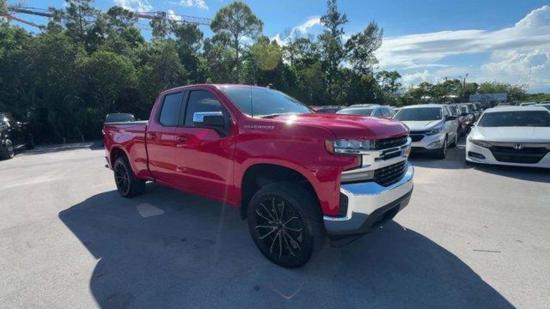 2020 Red Hot /Jet Black Chevrolet Silverado 1500 (1GCRWCED7LZ) with an 8 5.3L engine, Automatic transmission, located at 27610 S Dixie Hwy, Homestead, FL, 33032, (305) 749-2348, 25.510241, -80.438301 - Delivers 24 Highway MPG and 17 City MPG! This Chevrolet Silverado 1500 delivers a Gas V8 5.3L/325 engine powering this Automatic transmission. WHEELS, 17 X 8 (43.2 CM X 20.3 CM) BRIGHT SILVER PAINTED ALUMINUM (STD), TRANSMISSION, 8-SPEED AUTOMATIC, ELECTRONICALLY CONTROLLED with overdrive and tow/ha - Photo#5
