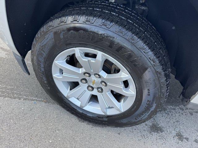 2016 Silver Ice Metallic /Jet Black Chevrolet Colorado (1GCHSCEA2G1) with an 4 2.5L engine, Automatic transmission, located at 27610 S Dixie Hwy, Homestead, FL, 33032, (305) 749-2348, 25.510241, -80.438301 - KBB.com 5-Year Cost to Own Awards. Scores 27 Highway MPG and 20 City MPG! This Chevrolet Colorado boasts a Gas I4 2.5L/150 engine powering this Automatic transmission. WINDOW, REAR-SLIDING, MANUAL, WHEELS, 17 X 8 (43.2 CM X 20.3 CM) BLADE SILVER METALLIC CAST ALUMINUM (STD), TRANSMISSION, 6-SPEED AU - Photo#18