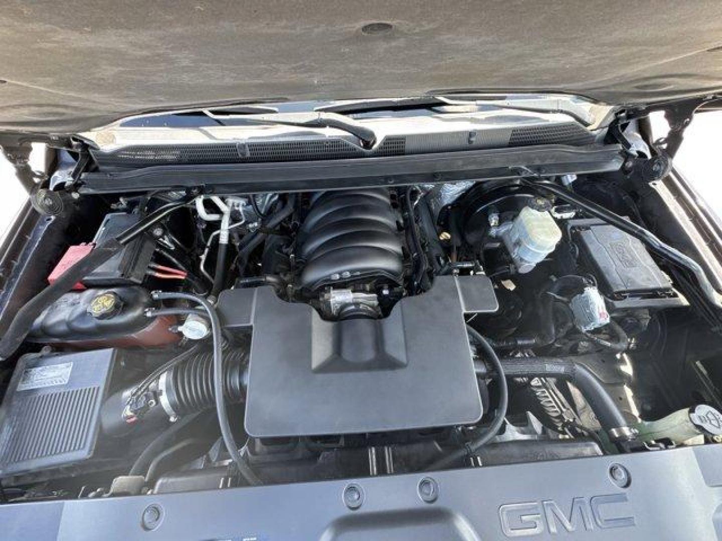2015 Iridium Metallic /Jet Black GMC Yukon XL (1GKS1HKC9FR) with an 8 5.3L engine, Automatic transmission, located at 27610 S Dixie Hwy, Homestead, FL, 33032, (305) 749-2348, 25.510241, -80.438301 - KBB.com Brand Image Awards. Boasts 23 Highway MPG and 16 City MPG! This GMC Yukon XL delivers a Gas/Ethanol V8 5.3L/323 engine powering this Automatic transmission. WHEELS, 20 X 9 (50.8 CM X 22.9 CM) POLISHED ALUMINUM, TRANSMISSION, 6-SPEED AUTOMATIC, ELECTRONICALLY CONTROLLED with overdrive, tow/ha - Photo#19