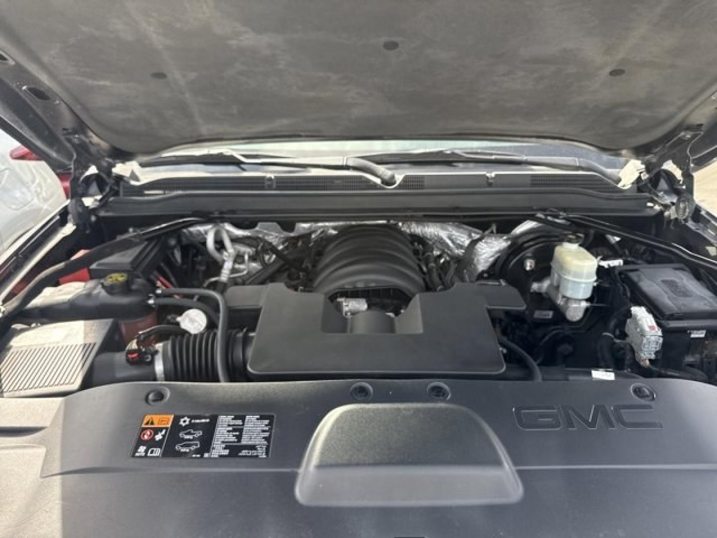 2015 Iridium Metallic /Jet Black GMC Yukon XL (1GKS1HKC9FR) with an 8 5.3L engine, Automatic transmission, located at 27610 S Dixie Hwy, Homestead, FL, 33032, (305) 749-2348, 25.510241, -80.438301 - KBB.com Brand Image Awards. Boasts 23 Highway MPG and 16 City MPG! This GMC Yukon XL delivers a Gas/Ethanol V8 5.3L/323 engine powering this Automatic transmission. WHEELS, 20 X 9 (50.8 CM X 22.9 CM) POLISHED ALUMINUM, TRANSMISSION, 6-SPEED AUTOMATIC, ELECTRONICALLY CONTROLLED with overdrive, tow/ha- Photo#5