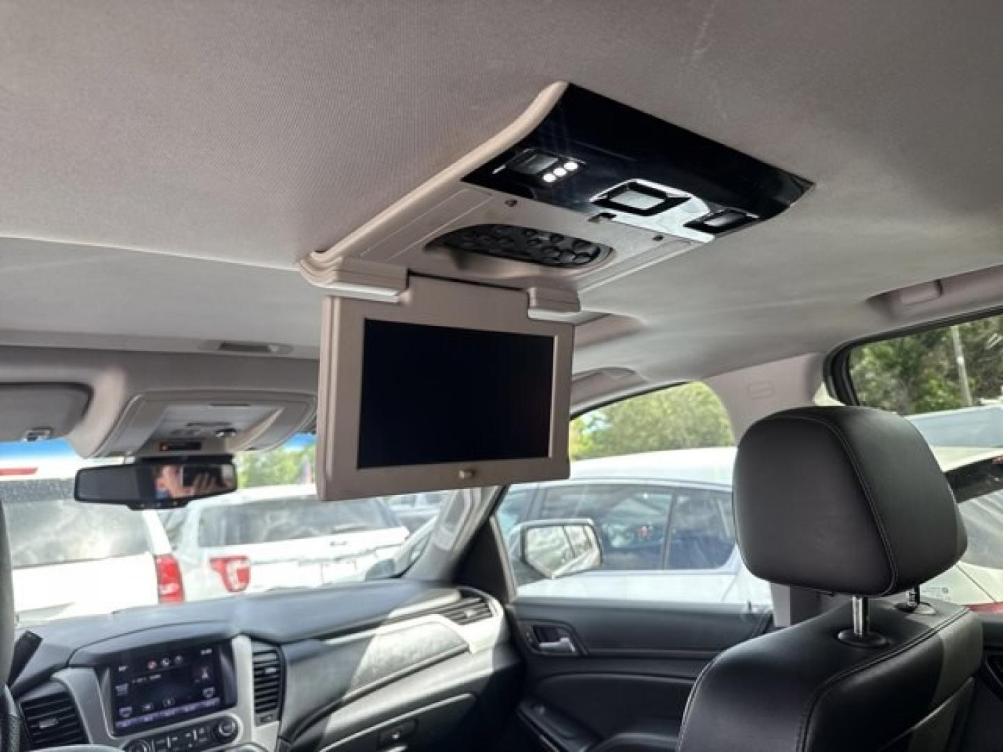 2015 Iridium Metallic /Jet Black GMC Yukon XL (1GKS1HKC9FR) with an 8 5.3L engine, Automatic transmission, located at 27610 S Dixie Hwy, Homestead, FL, 33032, (305) 749-2348, 25.510241, -80.438301 - KBB.com Brand Image Awards. Boasts 23 Highway MPG and 16 City MPG! This GMC Yukon XL delivers a Gas/Ethanol V8 5.3L/323 engine powering this Automatic transmission. WHEELS, 20 X 9 (50.8 CM X 22.9 CM) POLISHED ALUMINUM, TRANSMISSION, 6-SPEED AUTOMATIC, ELECTRONICALLY CONTROLLED with overdrive, tow/ha- Photo#13