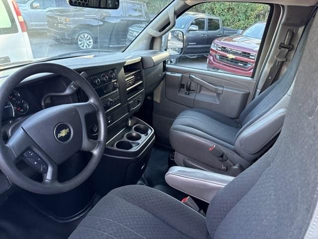 2019 Summit White /Jet Black/Medium Dark Pewter Chevrolet Express Cargo Van (1GCWGAFGXK1) with an 8 6.0L engine, Automatic transmission, located at 27610 S Dixie Hwy, Homestead, FL, 33032, (305) 749-2348, 25.510241, -80.438301 - This Chevrolet Express Cargo Van boasts a Gas/Ethanol V8 6.0L/364 engine powering this Automatic transmission. WINDOW SECURITY BAR, REAR SIDE DOOR GLASS, TRANSMISSION, 6-SPEED AUTOMATIC, HEAVY-DUTY, ELECTRONICALLY CONTROLLED with overdrive and tow/haul mode. Includes Cruise Grade Braking, Powertrain - Photo#5