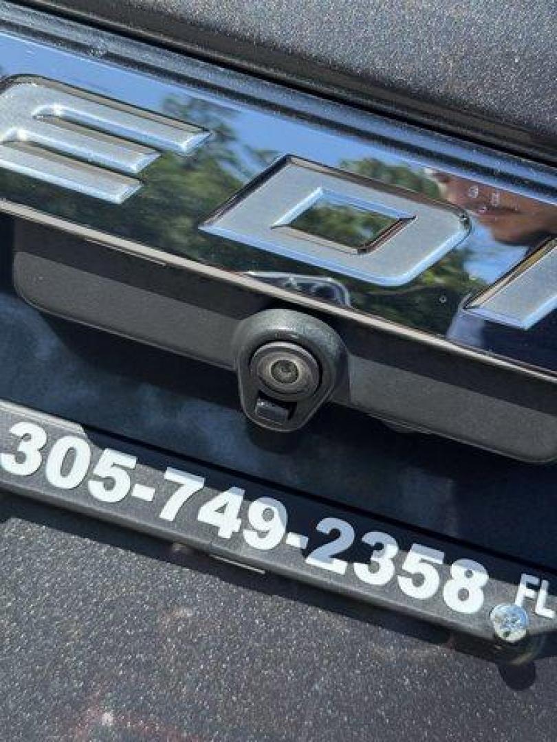 2020 Gray Ford Expedition (1FMJU1KT0LE) with an 6 3.5 L engine, Automatic transmission, located at 27610 S Dixie Hwy, Homestead, FL, 33032, (305) 749-2348, 25.510241, -80.438301 - KBB.com Best Buy Awards. Delivers 23 Highway MPG and 17 City MPG! This Ford Expedition delivers a Twin Turbo Premium Unleaded V-6 3.5 L/213 engine powering this Automatic transmission. ENGINE: 3.5L ECOBOOST V6 -inc: auto start-stop technology (STD), Window Grid Antenna, Trunk/Hatch Auto-Latch.* This - Photo#20