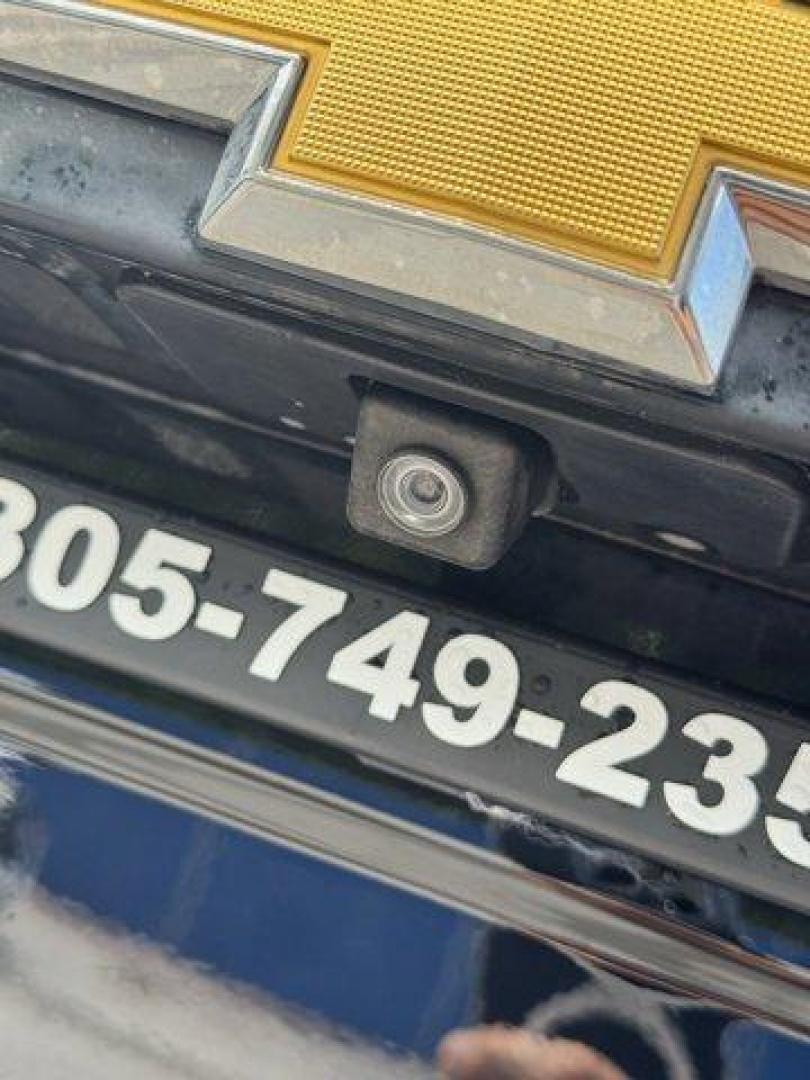 2016 Black /Jet Black Chevrolet Suburban (1GNSCHKC7GR) with an 8 5.3L engine, Automatic transmission, located at 27610 S Dixie Hwy, Homestead, FL, 33032, (305) 749-2348, 25.510241, -80.438301 - Delivers 23 Highway MPG and 16 City MPG! This Chevrolet Suburban boasts a Gas/Ethanol V8 5.3L/ engine powering this Automatic transmission. WHEELS, 18 X 8.5 (45.7 CM X 21.6 CM) ALUMINUM WITH HIGH-POLISHED FINISH (STD), TRANSMISSION, 6-SPEED AUTOMATIC, ELECTRONICALLY CONTROLLED with overdrive and tow - Photo#20