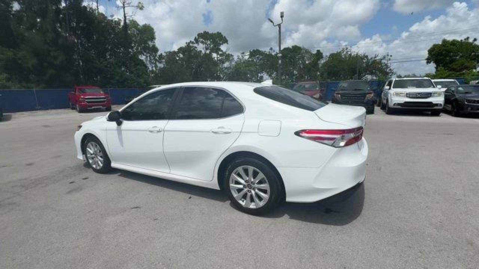 2020 White Toyota Camry (4T1C11AK3LU) with an 4 2.5 L engine, Automatic transmission, located at 27610 S Dixie Hwy, Homestead, FL, 33032, (305) 749-2348, 25.510241, -80.438301 - Boasts 39 Highway MPG and 28 City MPG! This Toyota Camry boasts a Regular Unleaded I-4 2.5 L/152 engine powering this Automatic transmission. Window Grid And Roof Mount Antenna, Variable Intermittent Wipers, Valet Function.* This Toyota Camry Features the Following Options *Urethane Gear Shifter Mat - Photo#2