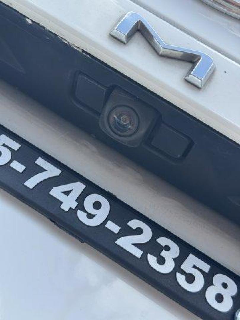 2020 White Toyota Camry (4T1C11AK3LU) with an 4 2.5 L engine, Automatic transmission, located at 27610 S Dixie Hwy, Homestead, FL, 33032, (305) 749-2348, 25.510241, -80.438301 - Boasts 39 Highway MPG and 28 City MPG! This Toyota Camry boasts a Regular Unleaded I-4 2.5 L/152 engine powering this Automatic transmission. Window Grid And Roof Mount Antenna, Variable Intermittent Wipers, Valet Function.* This Toyota Camry Features the Following Options *Urethane Gear Shifter Mat - Photo#18