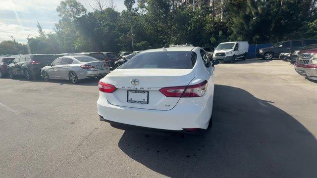 2020 White Toyota Camry (4T1C11AK3LU) with an 4 2.5 L engine, Automatic transmission, located at 27610 S Dixie Hwy, Homestead, FL, 33032, (305) 749-2348, 25.510241, -80.438301 - Boasts 39 Highway MPG and 28 City MPG! This Toyota Camry boasts a Regular Unleaded I-4 2.5 L/152 engine powering this Automatic transmission. Window Grid And Roof Mount Antenna, Variable Intermittent Wipers, Valet Function.* This Toyota Camry Features the Following Options *Urethane Gear Shifter Mat - Photo#4