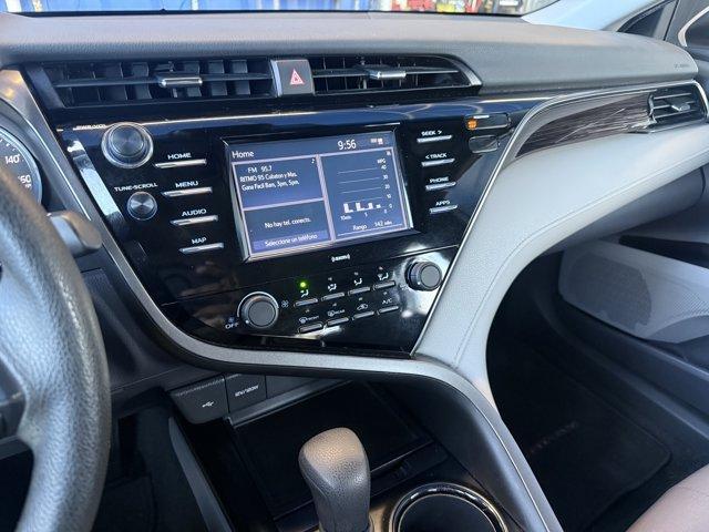 2020 White Toyota Camry (4T1C11AK3LU) with an 4 2.5 L engine, Automatic transmission, located at 27610 S Dixie Hwy, Homestead, FL, 33032, (305) 749-2348, 25.510241, -80.438301 - Boasts 39 Highway MPG and 28 City MPG! This Toyota Camry boasts a Regular Unleaded I-4 2.5 L/152 engine powering this Automatic transmission. Window Grid And Roof Mount Antenna, Variable Intermittent Wipers, Valet Function.* This Toyota Camry Features the Following Options *Urethane Gear Shifter Mat - Photo#9