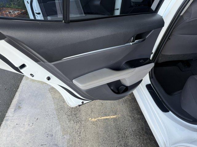 2020 White Toyota Camry (4T1C11AK3LU) with an 4 2.5 L engine, Automatic transmission, located at 27610 S Dixie Hwy, Homestead, FL, 33032, (305) 749-2348, 25.510241, -80.438301 - Boasts 39 Highway MPG and 28 City MPG! This Toyota Camry boasts a Regular Unleaded I-4 2.5 L/152 engine powering this Automatic transmission. Window Grid And Roof Mount Antenna, Variable Intermittent Wipers, Valet Function.* This Toyota Camry Features the Following Options *Urethane Gear Shifter Mat - Photo#12