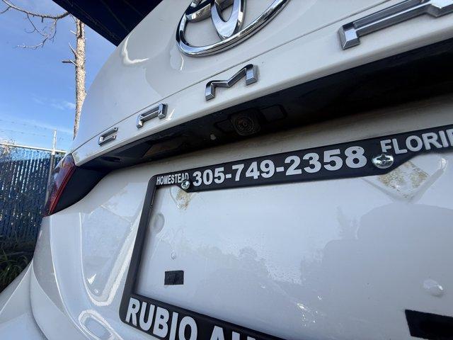 2020 White Toyota Camry (4T1C11AK3LU) with an 4 2.5 L engine, Automatic transmission, located at 27610 S Dixie Hwy, Homestead, FL, 33032, (305) 749-2348, 25.510241, -80.438301 - Boasts 39 Highway MPG and 28 City MPG! This Toyota Camry boasts a Regular Unleaded I-4 2.5 L/152 engine powering this Automatic transmission. Window Grid And Roof Mount Antenna, Variable Intermittent Wipers, Valet Function.* This Toyota Camry Features the Following Options *Urethane Gear Shifter Mat - Photo#15