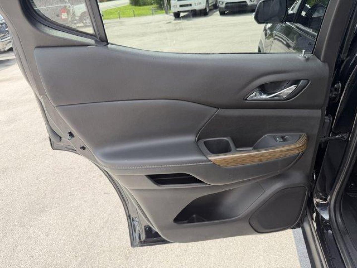 2021 Ebony Twilight Metallic /Jet Black GMC Acadia (1GKKNKLA3MZ) with an 4 2.5L engine, Automatic transmission, located at 27610 S Dixie Hwy, Homestead, FL, 33032, (305) 749-2348, 25.510241, -80.438301 - Boasts 27 Highway MPG and 21 City MPG! This GMC Acadia boasts a Gas I4 2.5L/150 engine powering this Automatic transmission. TRANSMISSION, 9-SPEED AUTOMATIC, ELECTRONICALLY-CONTROLLED with 2.5L engine (STD), SLE PREFERRED EQUIPMENT GROUP includes standard equipment, SEATS, FRONT BUCKET (STD).* This - Photo#17