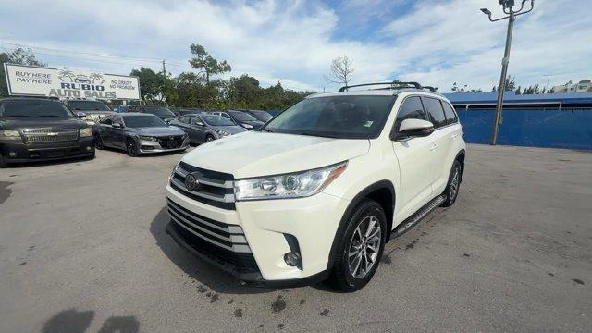 2017 White Toyota Highlander (5TDKZRFH4HS) with an 6 3.5 L engine, Automatic transmission, located at 27610 S Dixie Hwy, Homestead, FL, 33032, (305) 749-2348, 25.510241, -80.438301 - KBB.com 12 Best Family Cars. Boasts 27 Highway MPG and 21 City MPG! This Toyota Highlander delivers a Regular Unleaded V-6 3.5 L/211 engine powering this Automatic transmission. Window Grid Diversity Antenna, Variable Intermittent Wipers w/Heated Wiper Park, Valet Function.*This Toyota Highlander Co - Photo#0