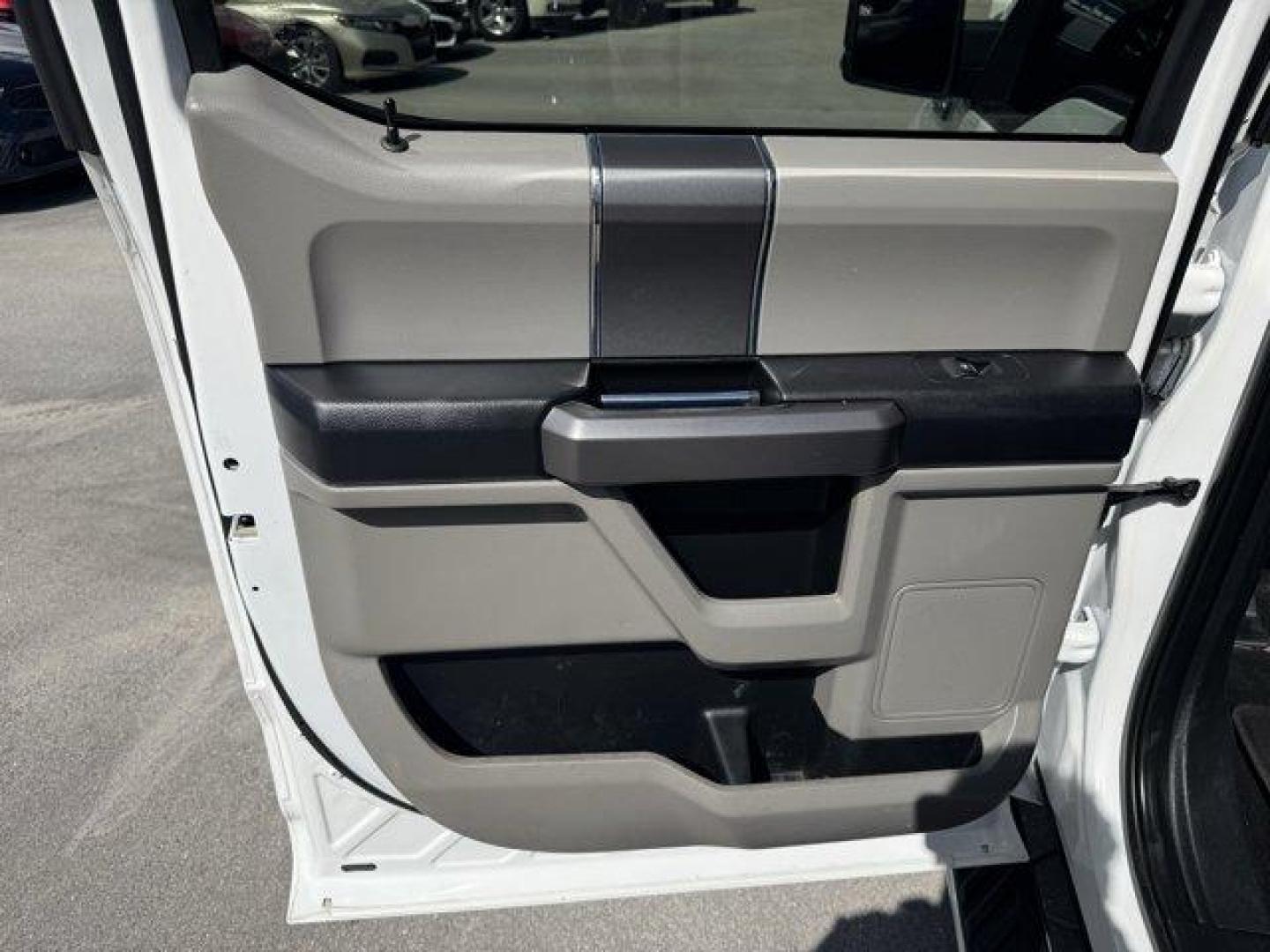 2019 White Ford F-150 (1FTEW1C53KF) with an 8 5.0 L engine, Automatic transmission, located at 27610 S Dixie Hwy, Homestead, FL, 33032, (305) 749-2348, 25.510241, -80.438301 - Delivers 25 Highway MPG and 19 City MPG! This Ford F-150 delivers a Regular Unleaded V8 5.0 L engine powering this Automatic transmission. Variable Intermittent Wipers, Urethane Gear Shifter Material, Transmission w/Driver Selectable Mode and SelectShift Sequential Shift Control.*This Ford F-150 Com - Photo#16