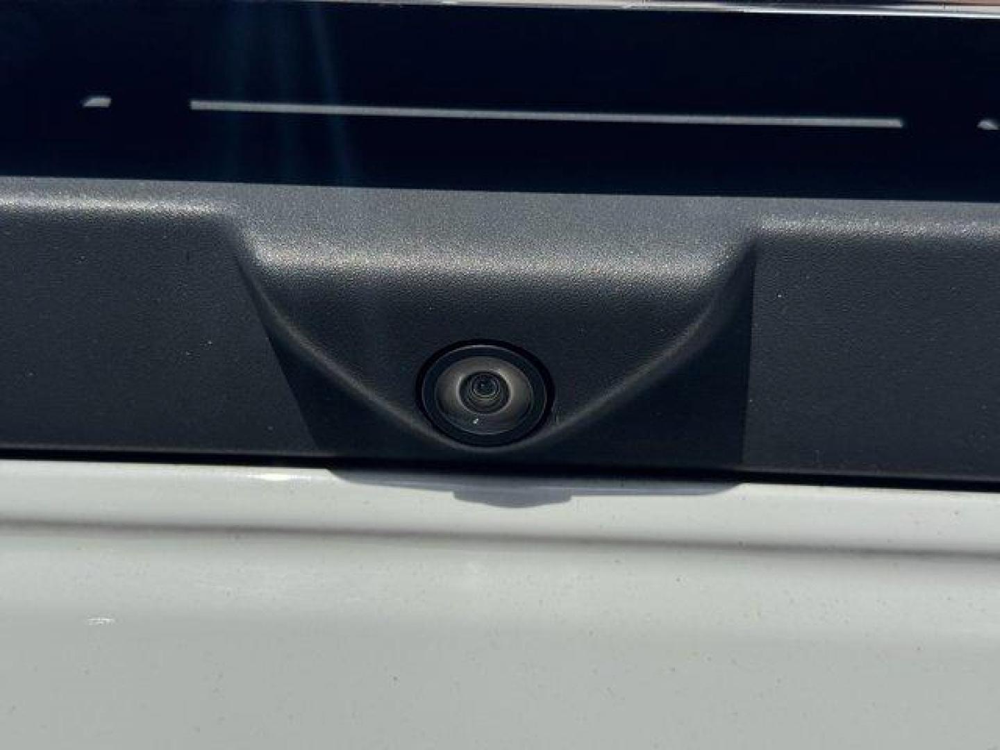 2019 White Ford F-150 (1FTEW1C53KF) with an 8 5.0 L engine, Automatic transmission, located at 27610 S Dixie Hwy, Homestead, FL, 33032, (305) 749-2348, 25.510241, -80.438301 - Delivers 25 Highway MPG and 19 City MPG! This Ford F-150 delivers a Regular Unleaded V8 5.0 L engine powering this Automatic transmission. Variable Intermittent Wipers, Urethane Gear Shifter Material, Transmission w/Driver Selectable Mode and SelectShift Sequential Shift Control.*This Ford F-150 Com - Photo#19