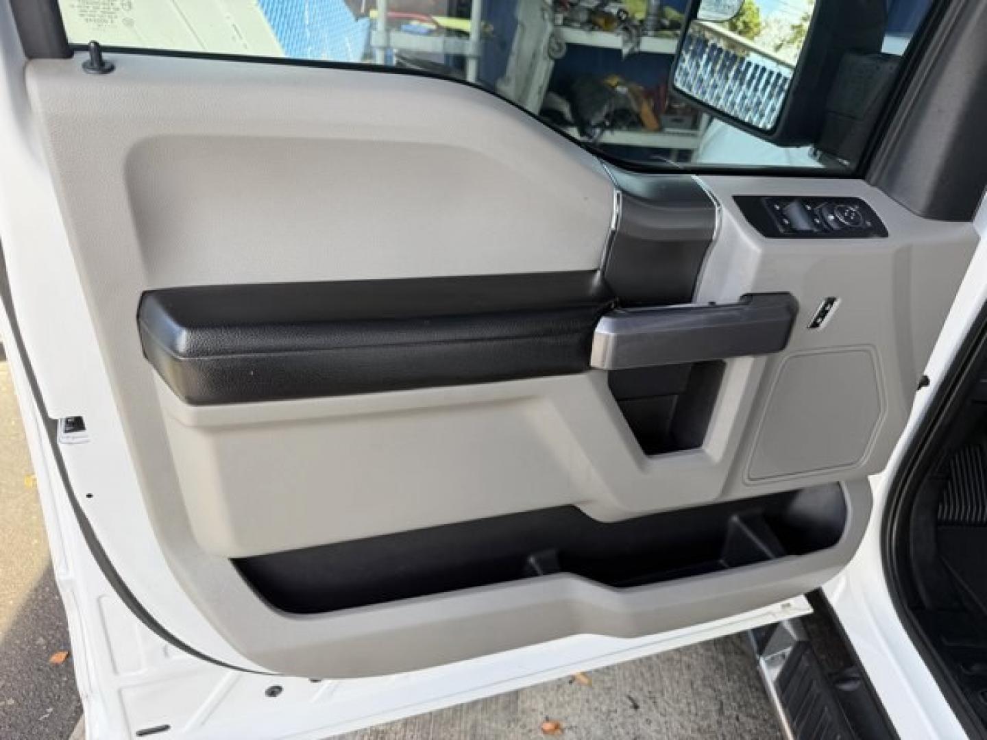 2019 White Ford F-150 (1FTEW1C53KF) with an 8 5.0 L engine, Automatic transmission, located at 27610 S Dixie Hwy, Homestead, FL, 33032, (305) 749-2348, 25.510241, -80.438301 - Delivers 25 Highway MPG and 19 City MPG! This Ford F-150 delivers a Regular Unleaded V8 5.0 L engine powering this Automatic transmission. Variable Intermittent Wipers, Urethane Gear Shifter Material, Transmission w/Driver Selectable Mode and SelectShift Sequential Shift Control.*This Ford F-150 Com- Photo#14