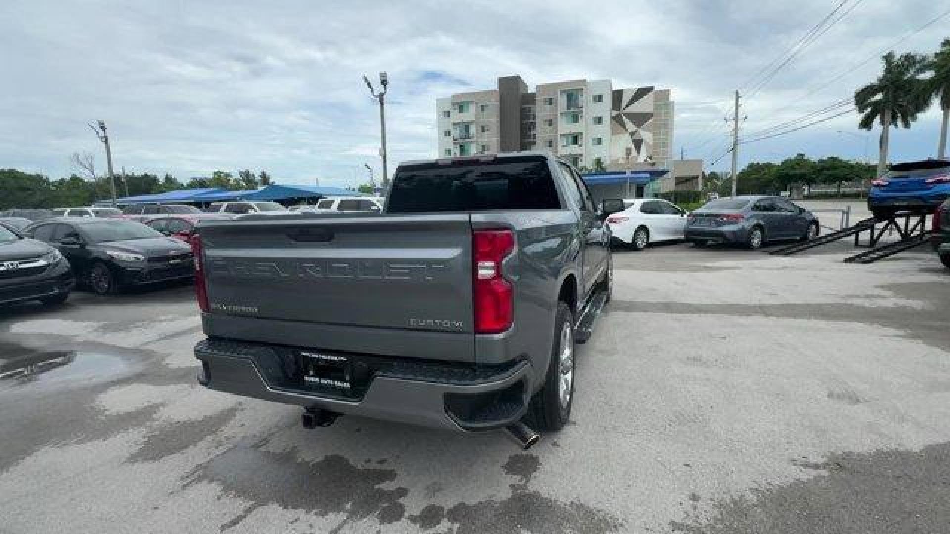 2019 Satin Steel Metallic /Jet Black Chevrolet Silverado 1500 (1GCPYBEH8KZ) with an 6 4.3L engine, Automatic transmission, located at 27610 S Dixie Hwy, Homestead, FL, 33032, (305) 749-2348, 25.510241, -80.438301 - Delivers 20 Highway MPG and 15 City MPG! This Chevrolet Silverado 1500 boasts a Gas V6 4.3L/262 engine powering this Automatic transmission. WHEELS, 20 X 9 (50.8 CM X 22.9 CM) SILVER PAINTED ALUMINUM (STD), TRANSMISSION, 6-SPEED AUTOMATIC, ELECTRONICALLY CONTROLLED (STD), TRAILERING PACKAGE includes - Photo#4