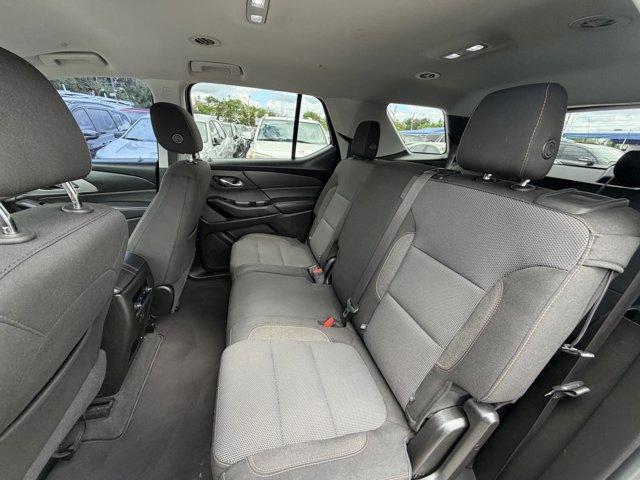 2018 Silver Ice Metallic /Jet Black Chevrolet Traverse (1GNERFKW2JJ) with an 6 3.6L engine, Automatic transmission, located at 27610 S Dixie Hwy, Homestead, FL, 33032, (305) 749-2348, 25.510241, -80.438301 - KBB.com Best Family Cars. Boasts 27 Highway MPG and 18 City MPG! This Chevrolet Traverse delivers a Gas V6 3.6L/ engine powering this Automatic transmission. TRANSMISSION, 9-SPEED AUTOMATIC (STD), SILVER ICE METALLIC, SEATS, FRONT BUCKET (STD).* This Chevrolet Traverse Features the Following Options - Photo#13