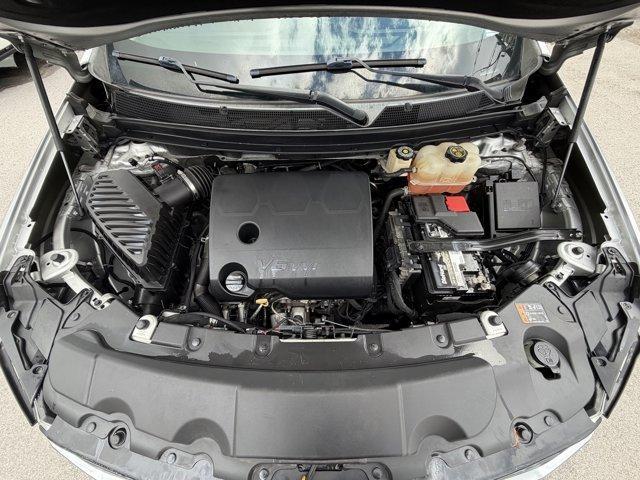 2018 Silver Ice Metallic /Jet Black Chevrolet Traverse (1GNERFKW2JJ) with an 6 3.6L engine, Automatic transmission, located at 27610 S Dixie Hwy, Homestead, FL, 33032, (305) 749-2348, 25.510241, -80.438301 - KBB.com Best Family Cars. Boasts 27 Highway MPG and 18 City MPG! This Chevrolet Traverse delivers a Gas V6 3.6L/ engine powering this Automatic transmission. TRANSMISSION, 9-SPEED AUTOMATIC (STD), SILVER ICE METALLIC, SEATS, FRONT BUCKET (STD).* This Chevrolet Traverse Features the Following Options - Photo#19