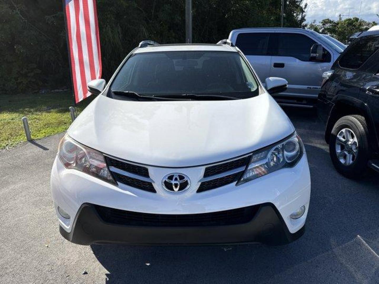 2014 White Toyota RAV4 (2T3WFREV5EW) with an 4 2.5 L engine, Automatic transmission, located at 27610 S Dixie Hwy, Homestead, FL, 33032, (305) 749-2348, 25.510241, -80.438301 - KBB.com 10 Best SUVs Under $25,000. Boasts 31 Highway MPG and 24 City MPG! This Toyota RAV4 delivers a Regular Unleaded I-4 2.5 L/152 engine powering this Automatic transmission. Wheels: 17 x 7.0J Alloy -inc: caps, Variable Intermittent Wipers, Urethane Gear Shifter Material.*This Toyota RAV4 Comes - Photo#5