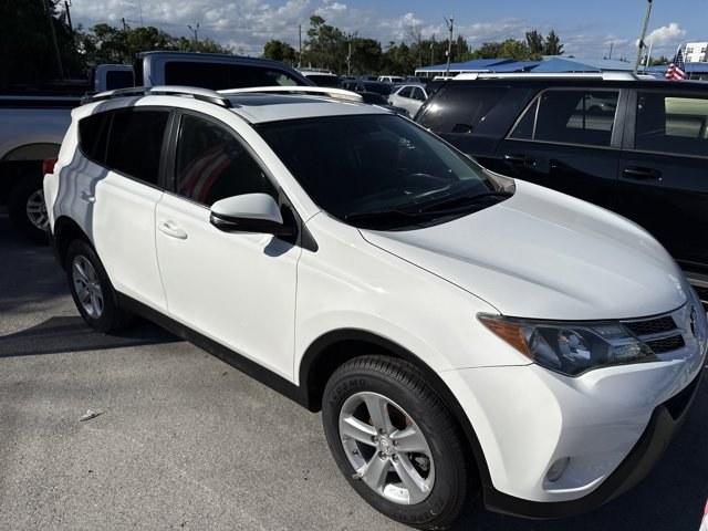 2014 White Toyota RAV4 (2T3WFREV5EW) with an 4 2.5 L engine, Automatic transmission, located at 27610 S Dixie Hwy, Homestead, FL, 33032, (305) 749-2348, 25.510241, -80.438301 - KBB.com 10 Best SUVs Under $25,000. Boasts 31 Highway MPG and 24 City MPG! This Toyota RAV4 delivers a Regular Unleaded I-4 2.5 L/152 engine powering this Automatic transmission. Wheels: 17 x 7.0J Alloy -inc: caps, Variable Intermittent Wipers, Urethane Gear Shifter Material.*This Toyota RAV4 Comes - Photo#4