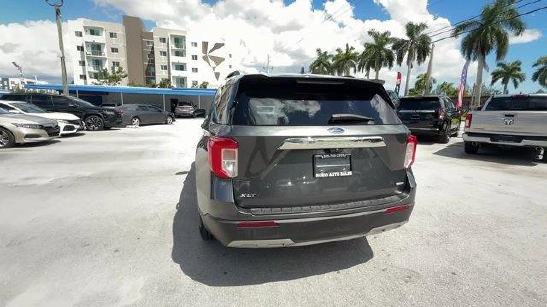 2020 Gray Ford Explorer (1FMSK7DHXLG) with an 4 2.3 L engine, Automatic transmission, located at 27610 S Dixie Hwy, Homestead, FL, 33032, (305) 749-2348, 25.510241, -80.438301 - KBB.com 10 Favorite New-for-2020 Cars. Boasts 28 Highway MPG and 21 City MPG! This Ford Explorer delivers a Intercooled Turbo Premium Unleaded I-4 2.3 L/140 engine powering this Automatic transmission. Voice Activated Dual Zone Front Automatic Air Conditioning, Trunk/Hatch Auto-Latch, Trip Computer. - Photo#3