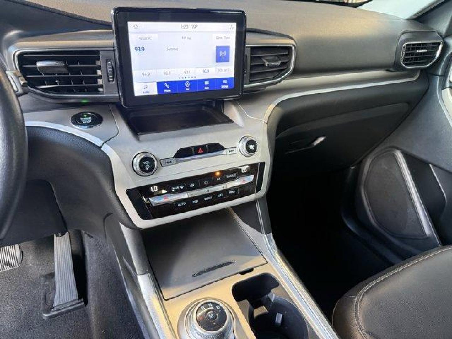 2020 Gray Ford Explorer (1FMSK7DHXLG) with an 4 2.3 L engine, Automatic transmission, located at 27610 S Dixie Hwy, Homestead, FL, 33032, (305) 749-2348, 25.510241, -80.438301 - KBB.com 10 Favorite New-for-2020 Cars. Boasts 28 Highway MPG and 21 City MPG! This Ford Explorer delivers a Intercooled Turbo Premium Unleaded I-4 2.3 L/140 engine powering this Automatic transmission. Voice Activated Dual Zone Front Automatic Air Conditioning, Trunk/Hatch Auto-Latch, Trip Computer. - Photo#9