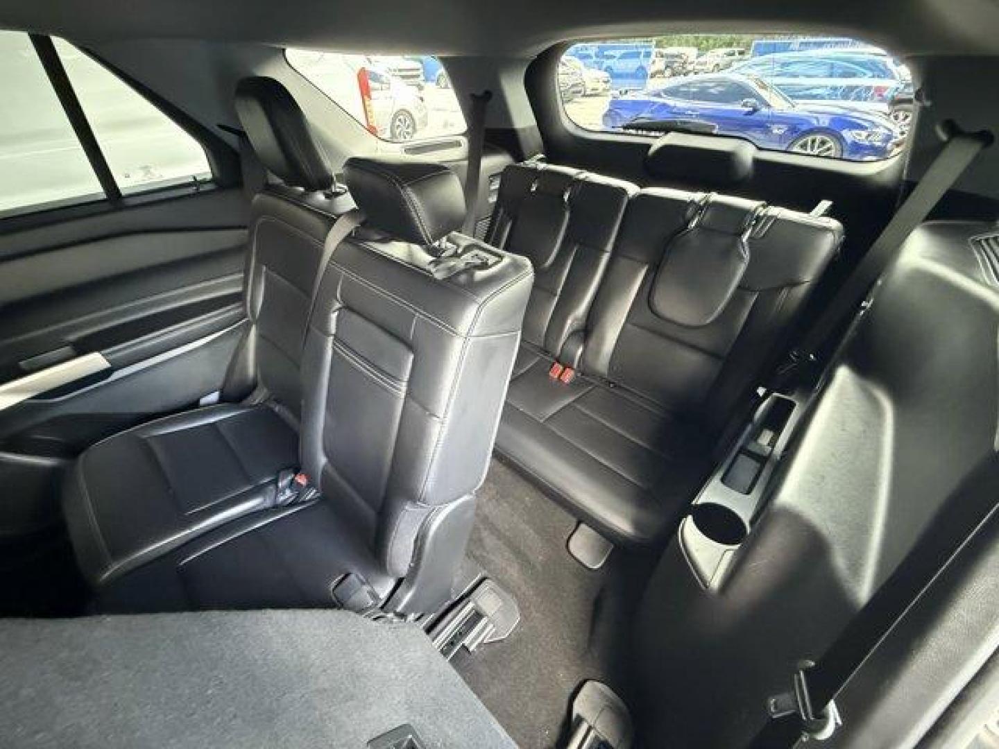 2020 Gray Ford Explorer (1FMSK7DHXLG) with an 4 2.3 L engine, Automatic transmission, located at 27610 S Dixie Hwy, Homestead, FL, 33032, (305) 749-2348, 25.510241, -80.438301 - KBB.com 10 Favorite New-for-2020 Cars. Boasts 28 Highway MPG and 21 City MPG! This Ford Explorer delivers a Intercooled Turbo Premium Unleaded I-4 2.3 L/140 engine powering this Automatic transmission. Voice Activated Dual Zone Front Automatic Air Conditioning, Trunk/Hatch Auto-Latch, Trip Computer. - Photo#12