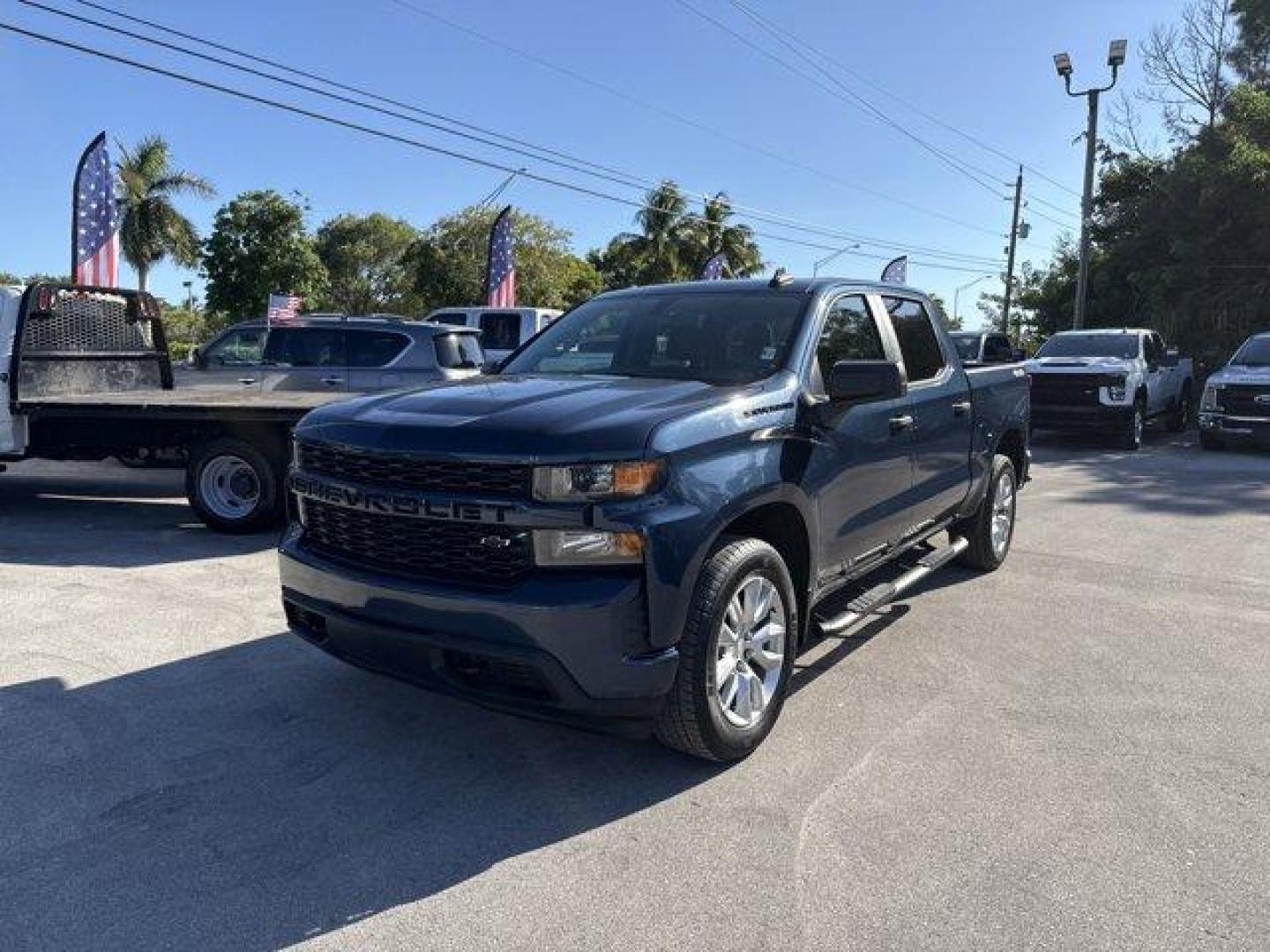 2020 Northsky Blue Metallic /Jet Black Chevrolet Silverado 1500 (1GCPYBEH4LZ) with an 6 4.3L engine, Automatic transmission, located at 27610 S Dixie Hwy, Homestead, FL, 33032, (305) 749-2348, 25.510241, -80.438301 - Scores 20 Highway MPG and 15 City MPG! This Chevrolet Silverado 1500 delivers a Gas V6 4.3L/262 engine powering this Automatic transmission. WHEELS, 20 X 9 (50.8 CM X 22.9 CM) SILVER PAINTED ALUMINUM (STD), TRANSMISSION, 6-SPEED AUTOMATIC, ELECTRONICALLY CONTROLLED (STD), TRAILERING PACKAGE includes - Photo#0