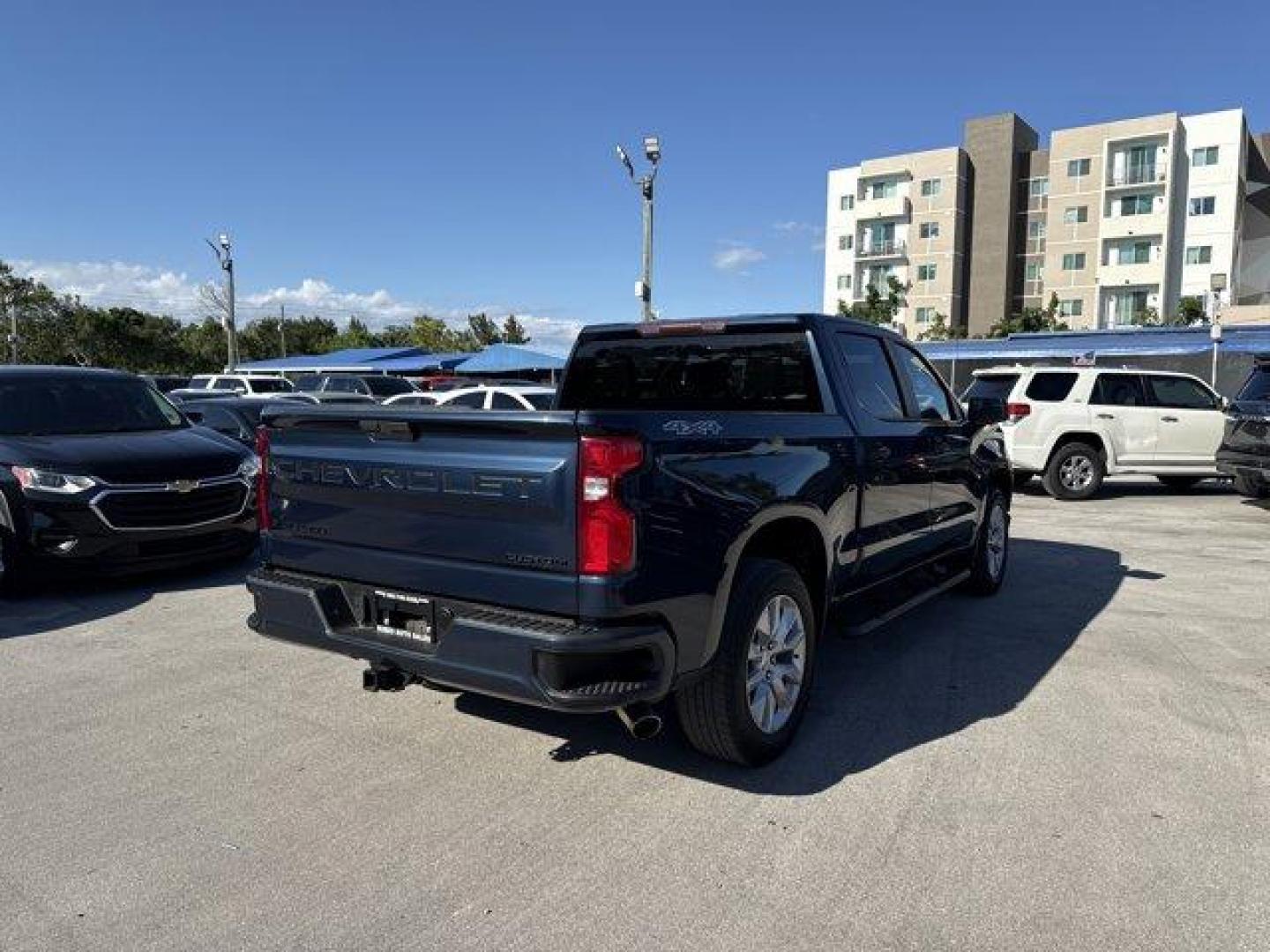 2020 Northsky Blue Metallic /Jet Black Chevrolet Silverado 1500 (1GCPYBEH4LZ) with an 6 4.3L engine, Automatic transmission, located at 27610 S Dixie Hwy, Homestead, FL, 33032, (305) 749-2348, 25.510241, -80.438301 - Scores 20 Highway MPG and 15 City MPG! This Chevrolet Silverado 1500 delivers a Gas V6 4.3L/262 engine powering this Automatic transmission. WHEELS, 20 X 9 (50.8 CM X 22.9 CM) SILVER PAINTED ALUMINUM (STD), TRANSMISSION, 6-SPEED AUTOMATIC, ELECTRONICALLY CONTROLLED (STD), TRAILERING PACKAGE includes - Photo#4