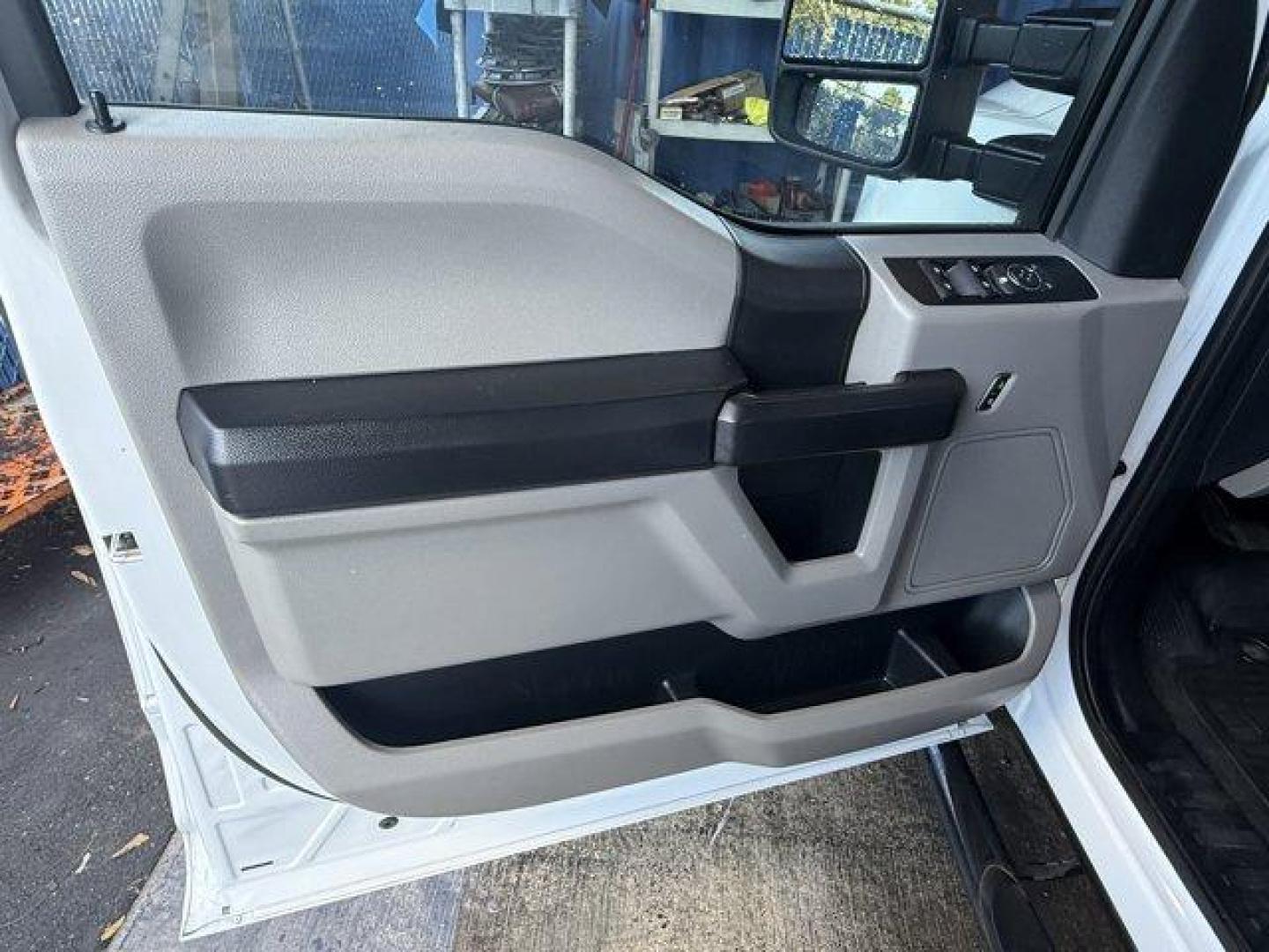 2019 White Ford Super Duty F-250 SRW (1FT7W2AT7KE) with an 8 6.7 L engine, Automatic transmission, located at 27610 S Dixie Hwy, Homestead, FL, 33032, (305) 749-2348, 25.510241, -80.438301 - This Ford Super Duty F-250 SRW boasts a Intercooled Turbo Diesel V-8 6.7 L/406 engine powering this Automatic transmission. Wheels w/Hub Covers, Variable Intermittent Wipers, Urethane Gear Shifter Material.* This Ford Super Duty F-250 SRW Features the Following Options *Trip Computer, Transmission: - Photo#14